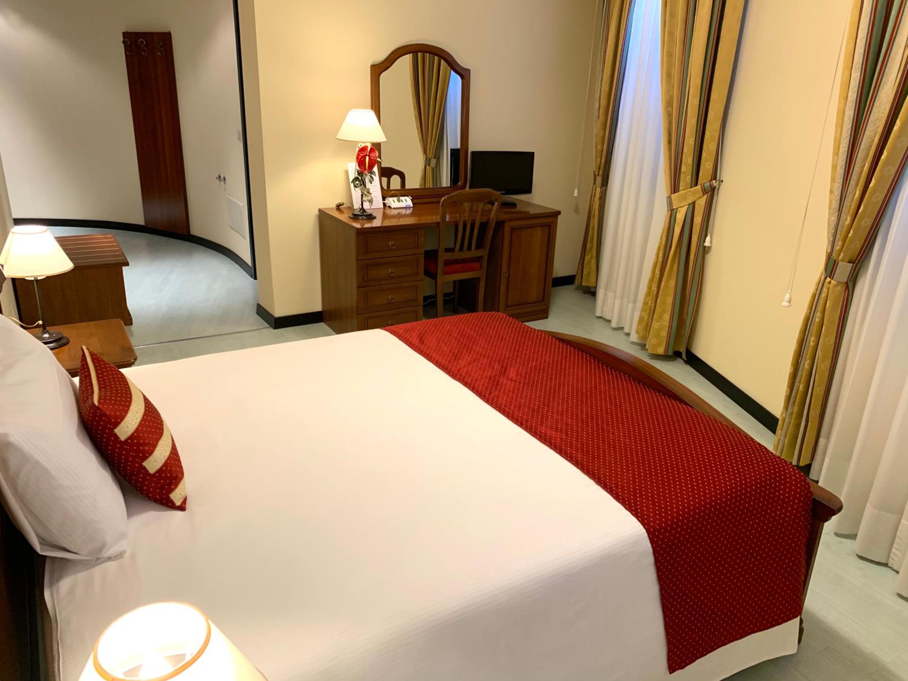 Superior King Room photo 3