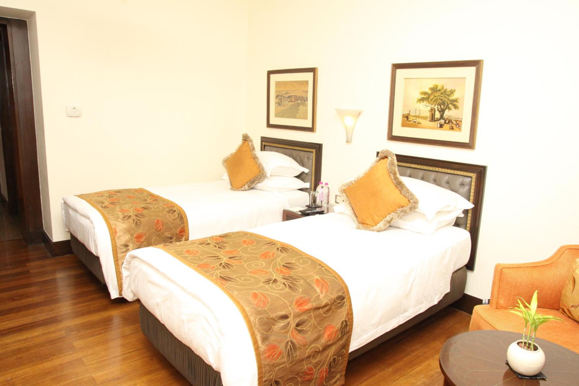 Deluxe Room Various View  Twin Bed - Photo 6