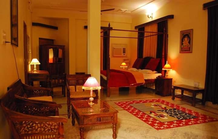 Superior King Room