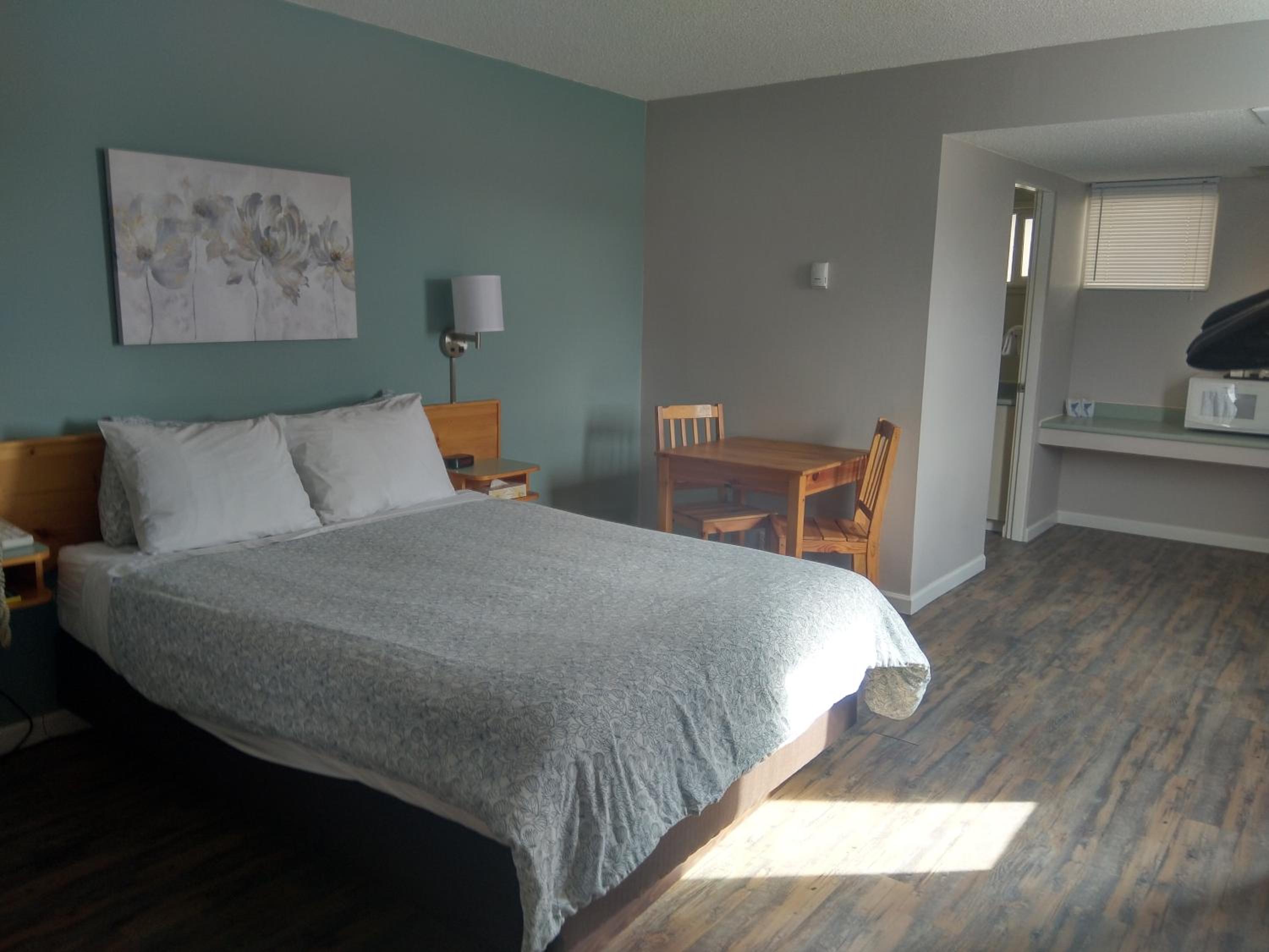 Queen Room photo 1