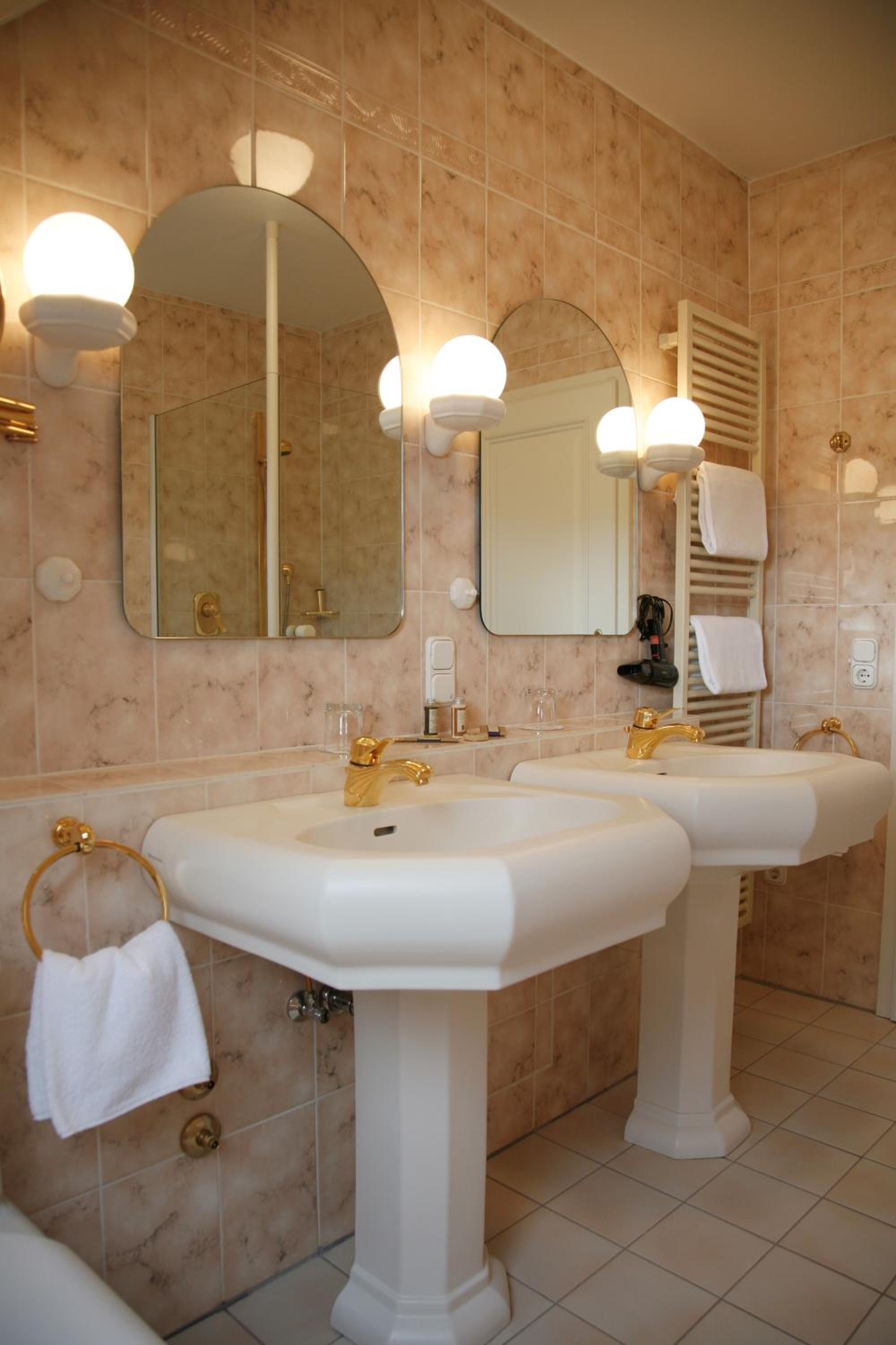 Superior Triple Room photo 3