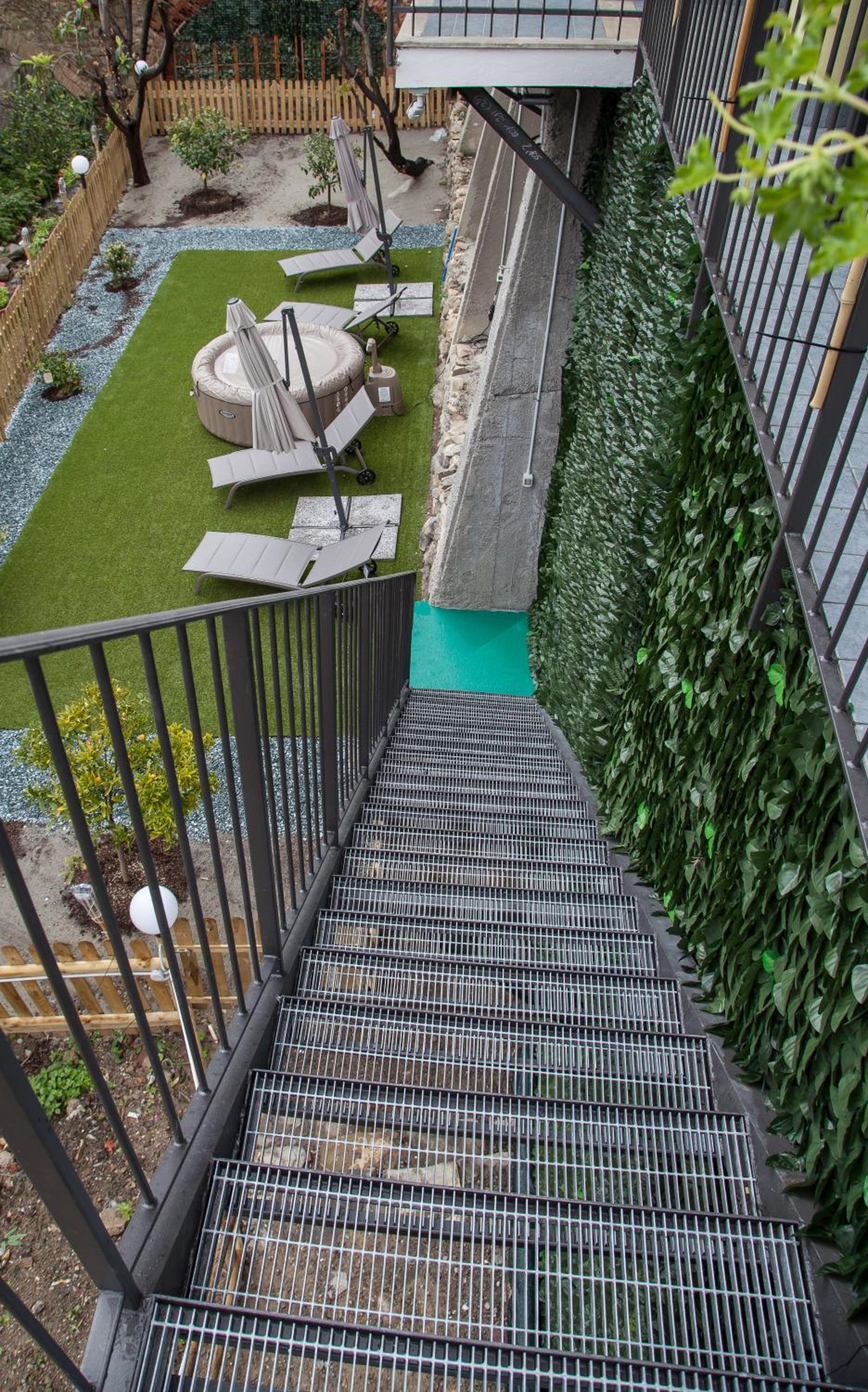 Deluxe Double or Twin Room with Garden View - Photo 32