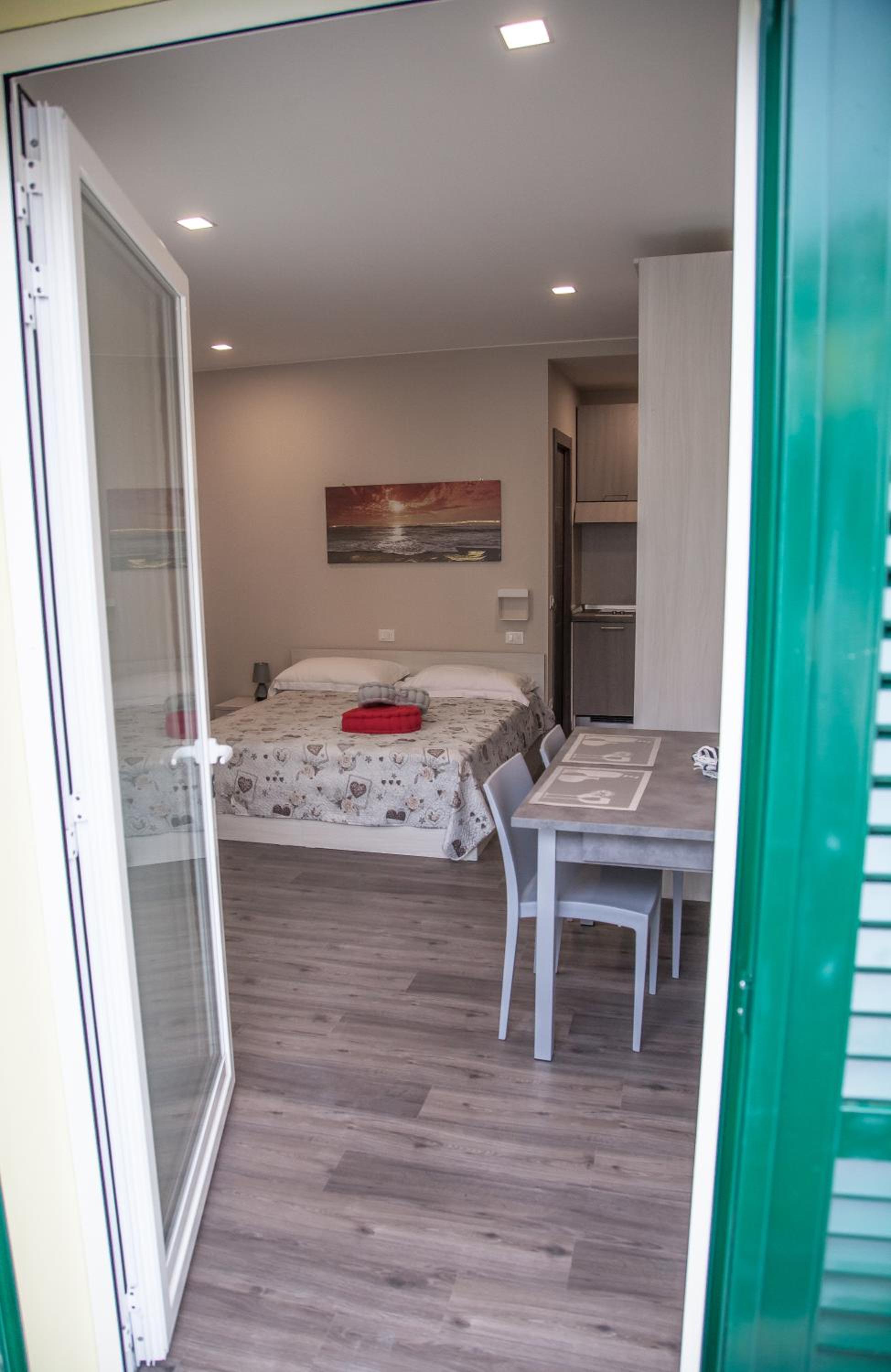Deluxe Double or Twin Room with Garden View - Photo 31
