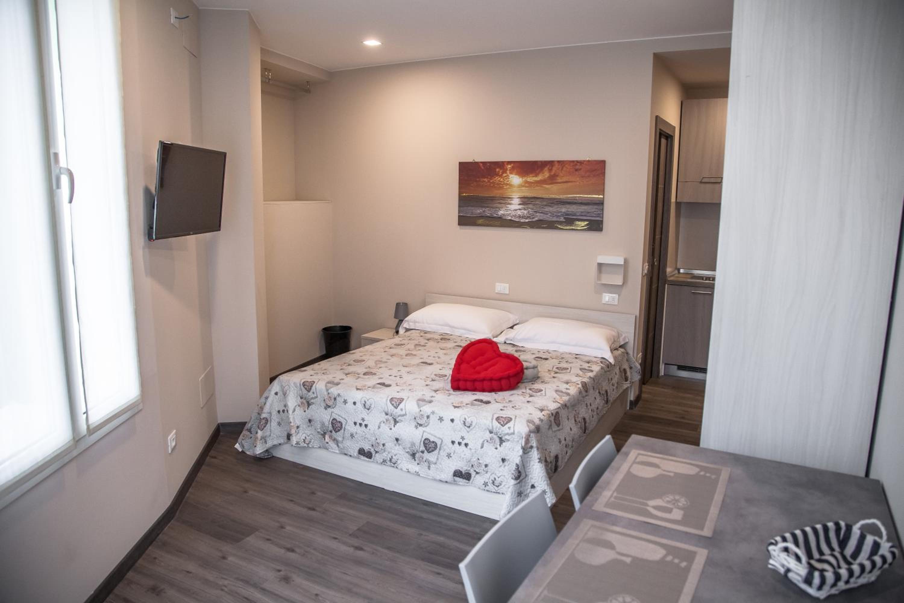 Deluxe Double or Twin Room with Garden View - Photo 25