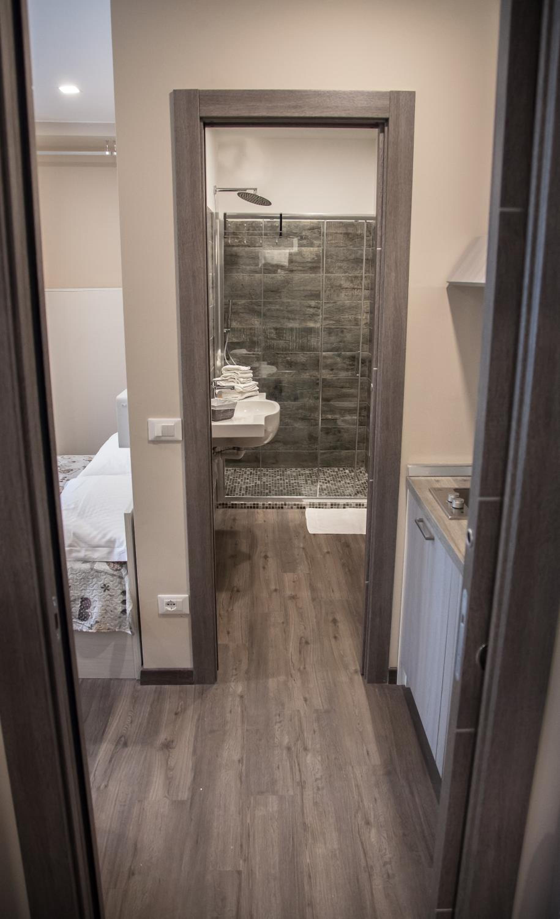 Deluxe Double or Twin Room with Garden View - Photo 15