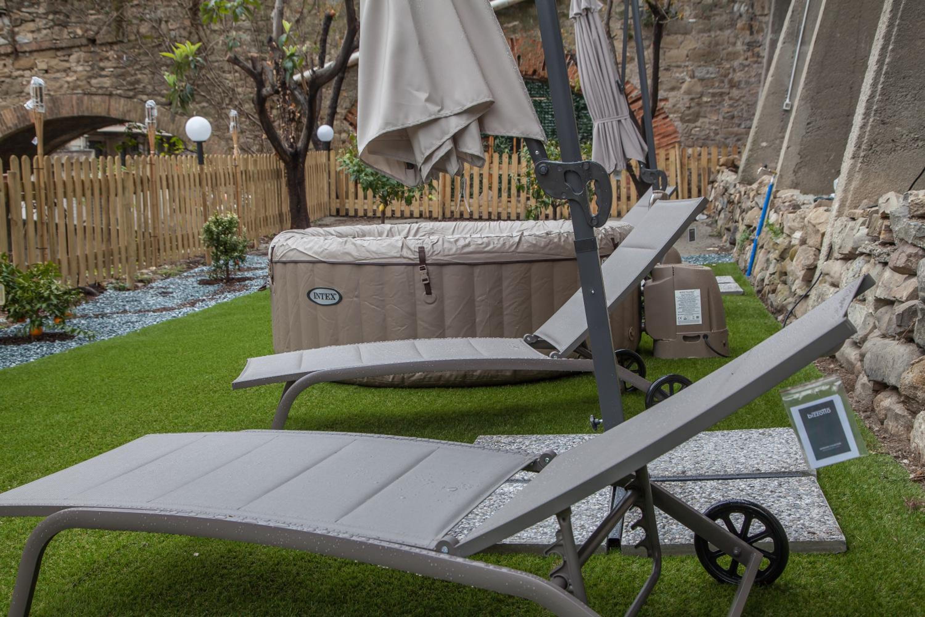 Deluxe Double or Twin Room with Garden View - Photo 12