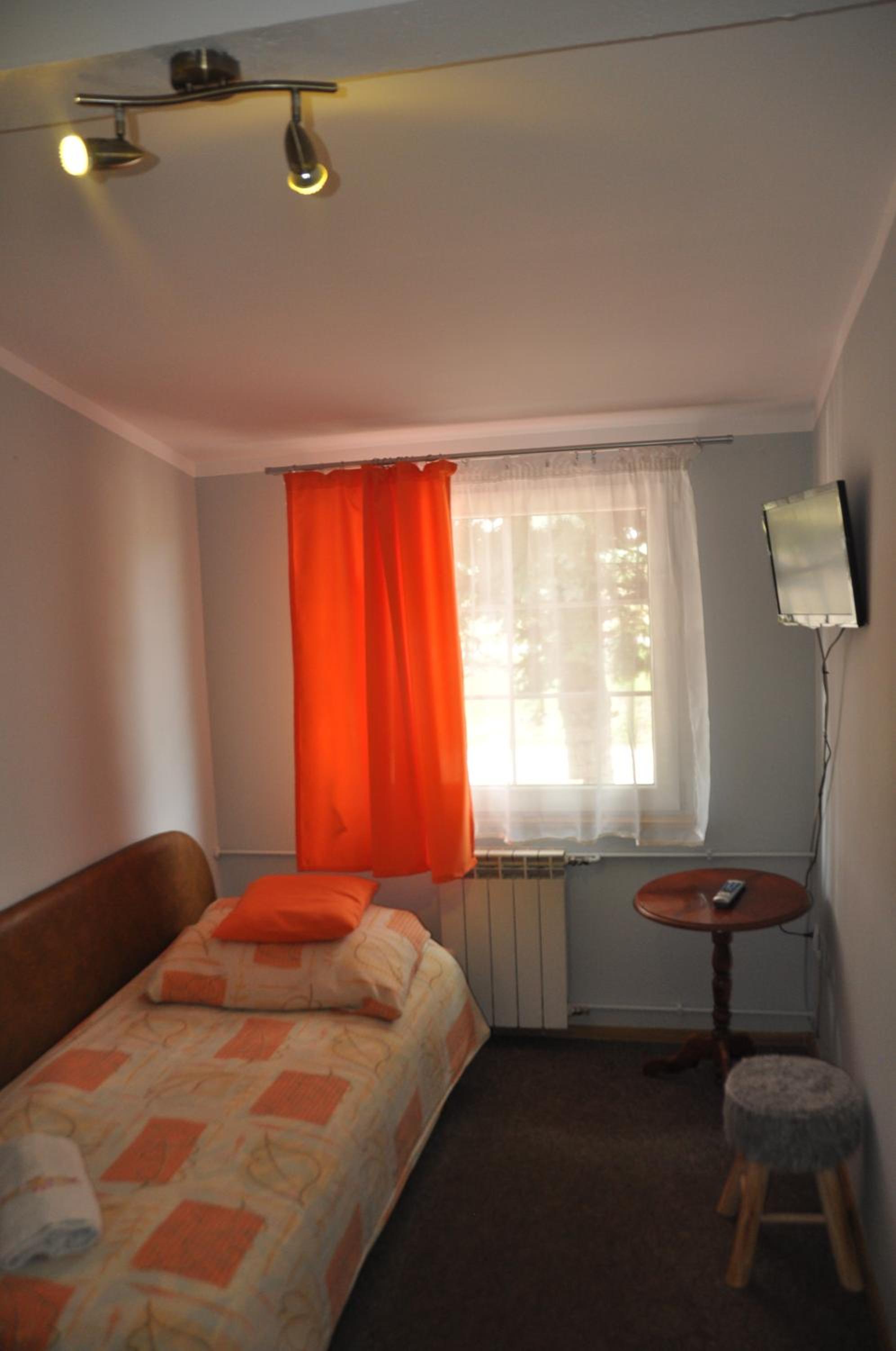 Single Room with Shared Toilet photo 3