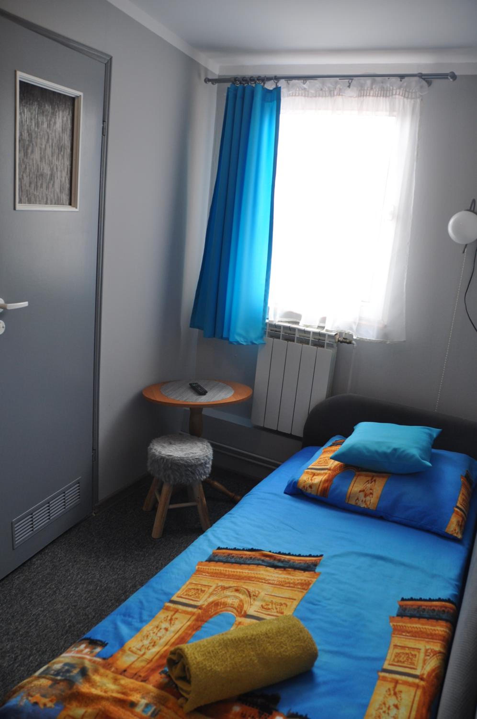 Single Room with Private Bathroom photo 3