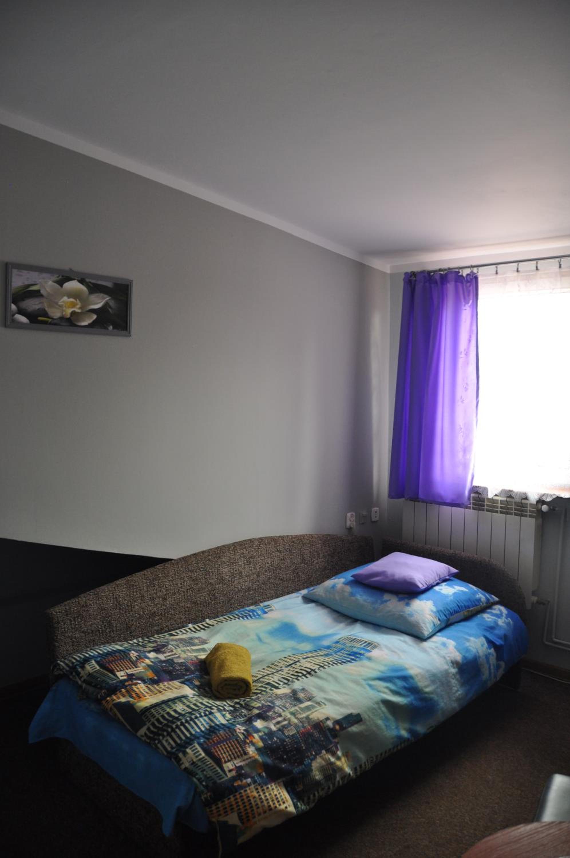 Double Room with Private Bathroom - Photo 3