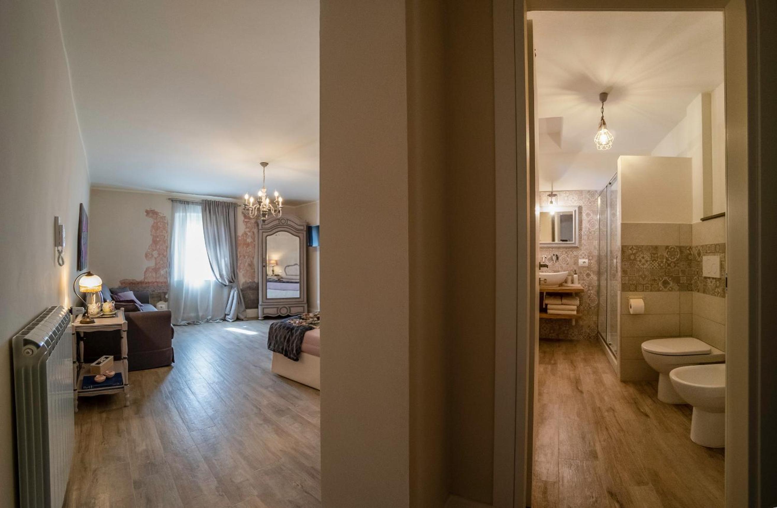 Deluxe Family Room - Photo 8