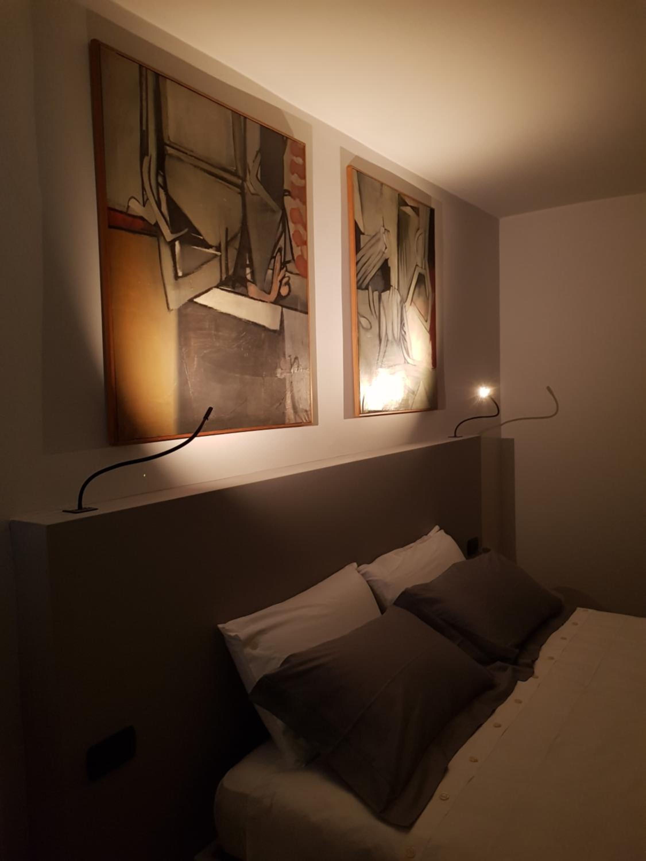One-Bedroom Apartment with Lake View photo 1