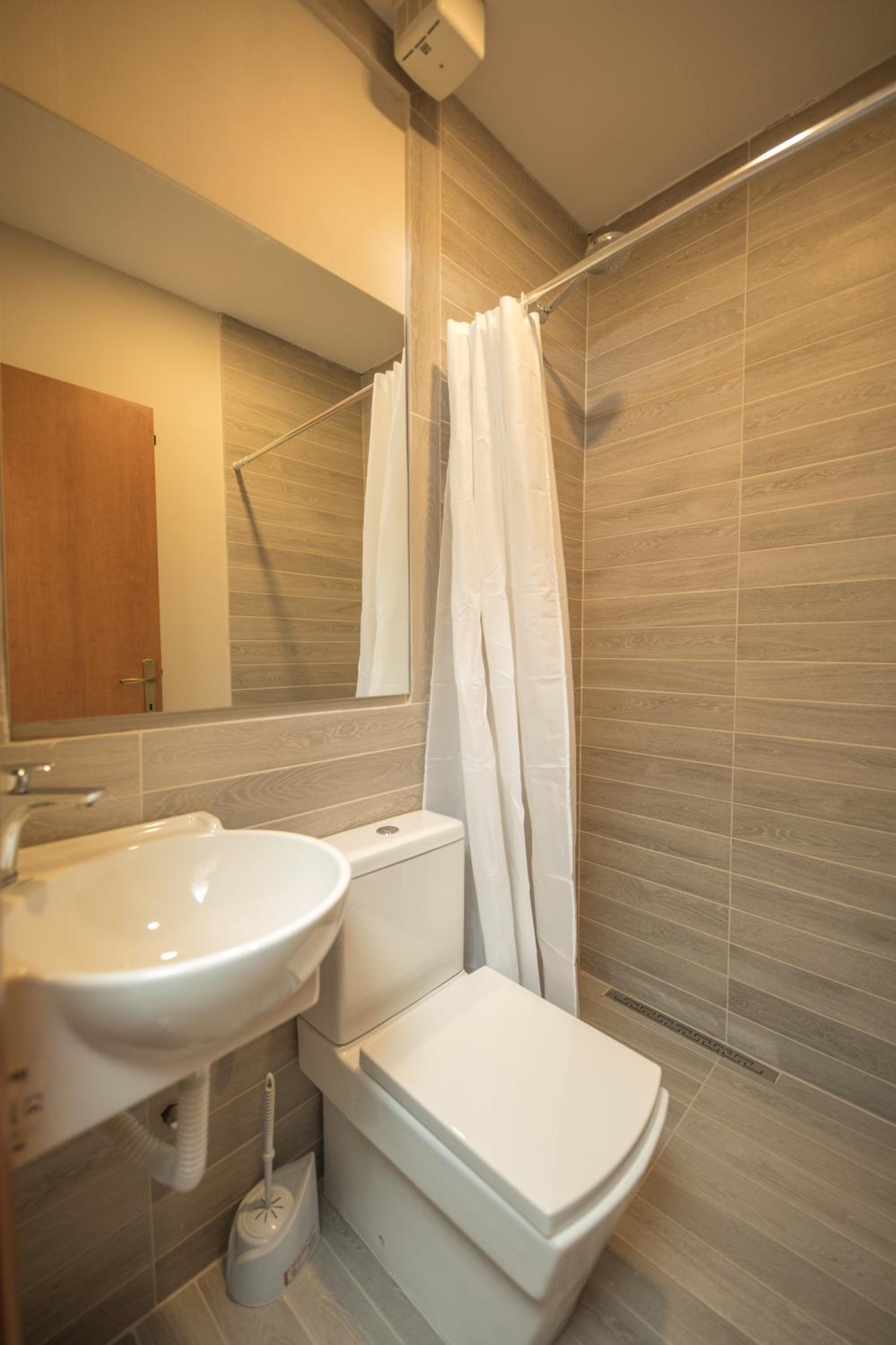 Budget Double or Twin Room photo 3