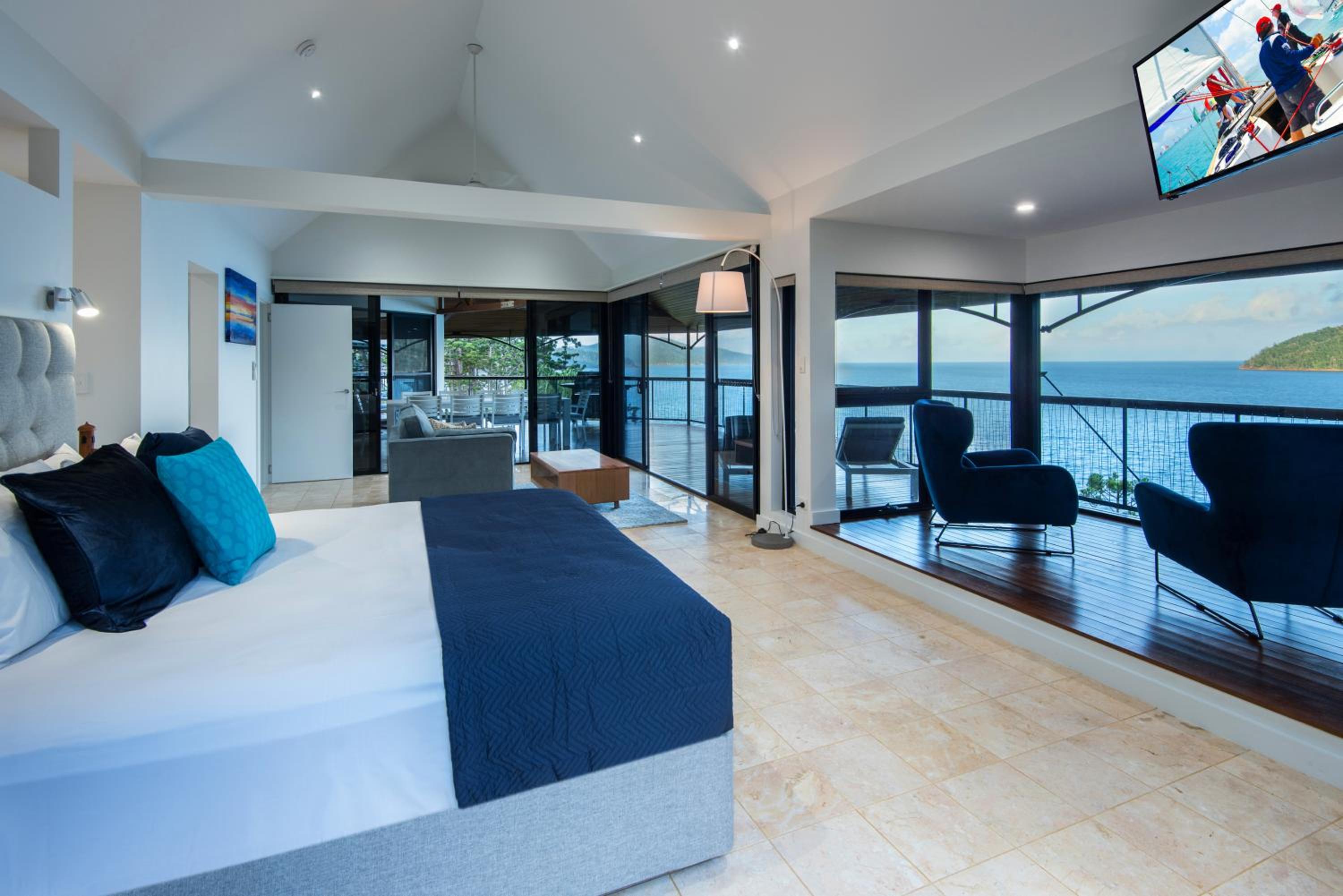 Four-Bedroom House photo 2