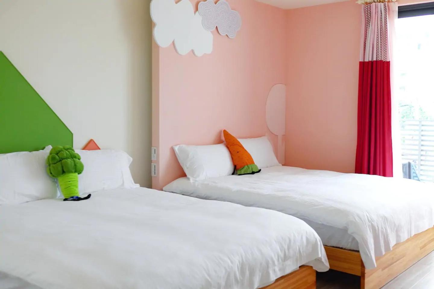 Quadruple Room with Private Bathroom photo 1