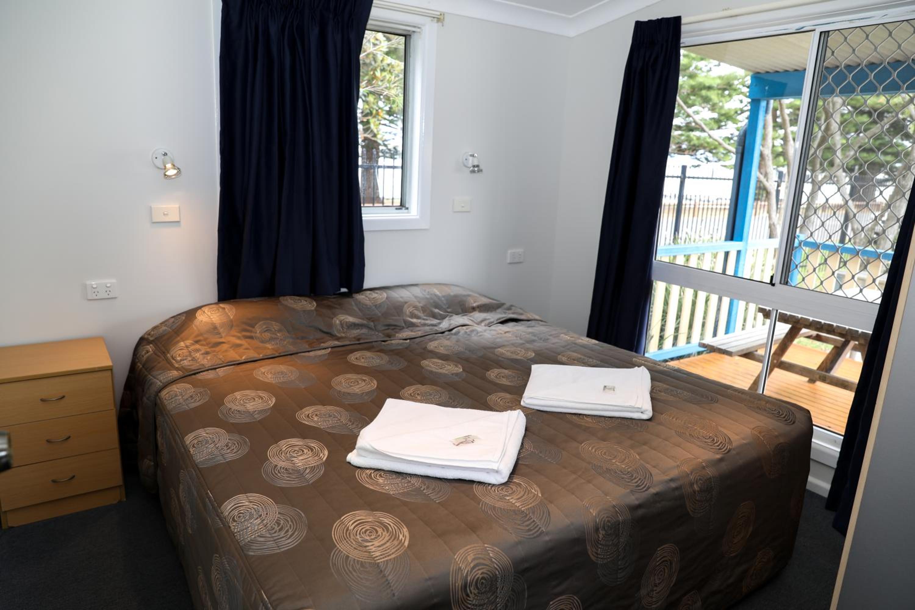 Family Two-Bedroom Cabin - 6 Berth