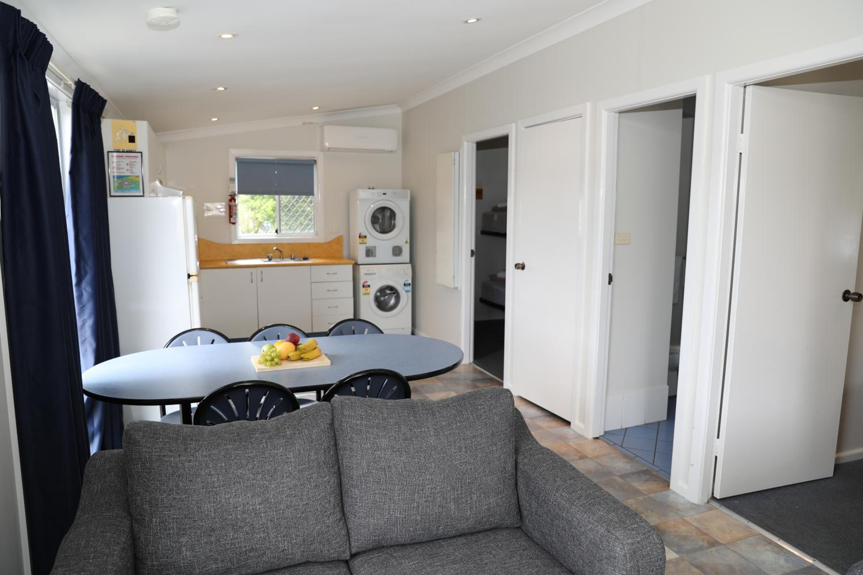Family Two-Bedroom Cabin - 6 Berth photo 3