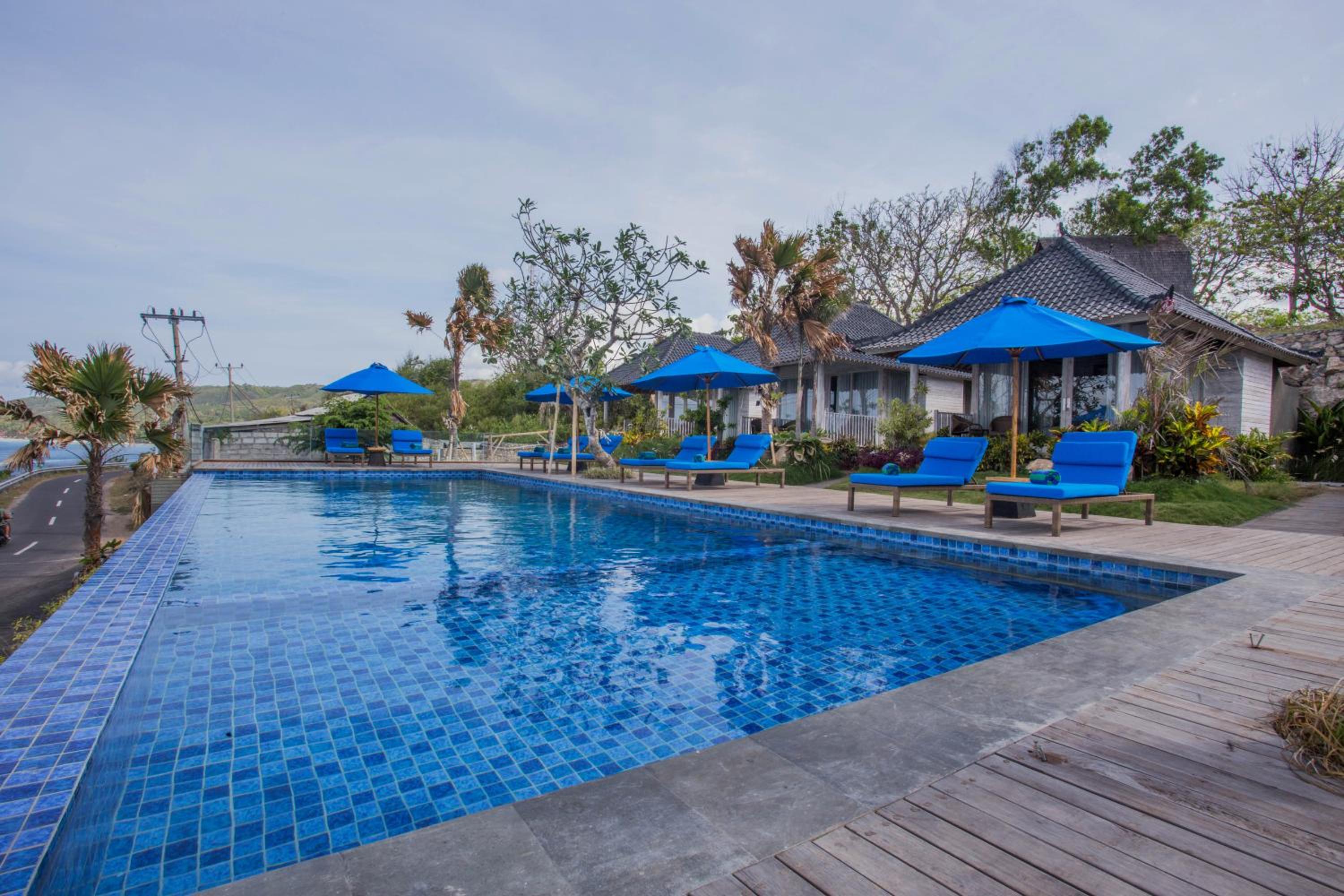 Bungalow with Sea View - Photo 2