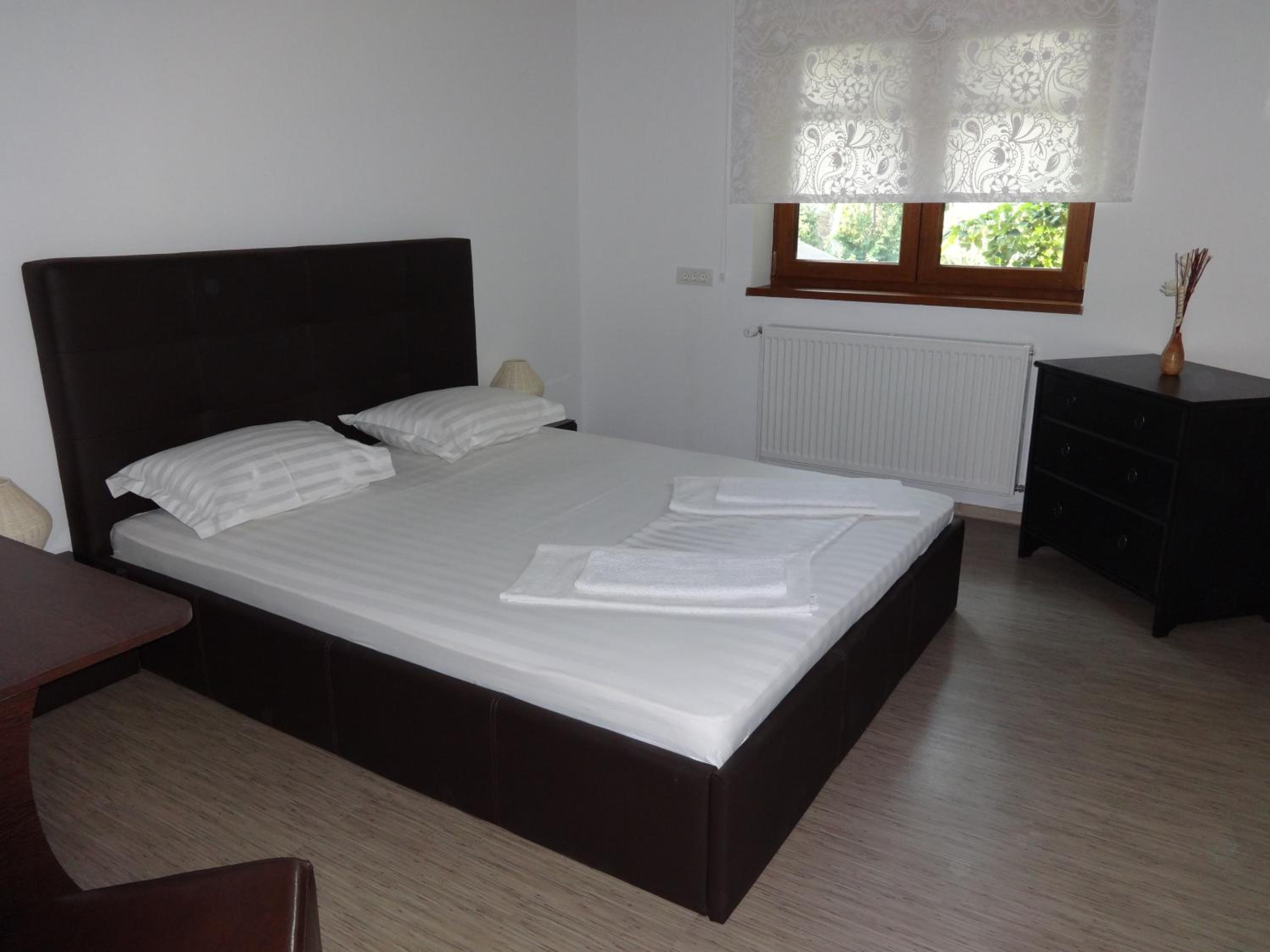 Double Room - Photo 2