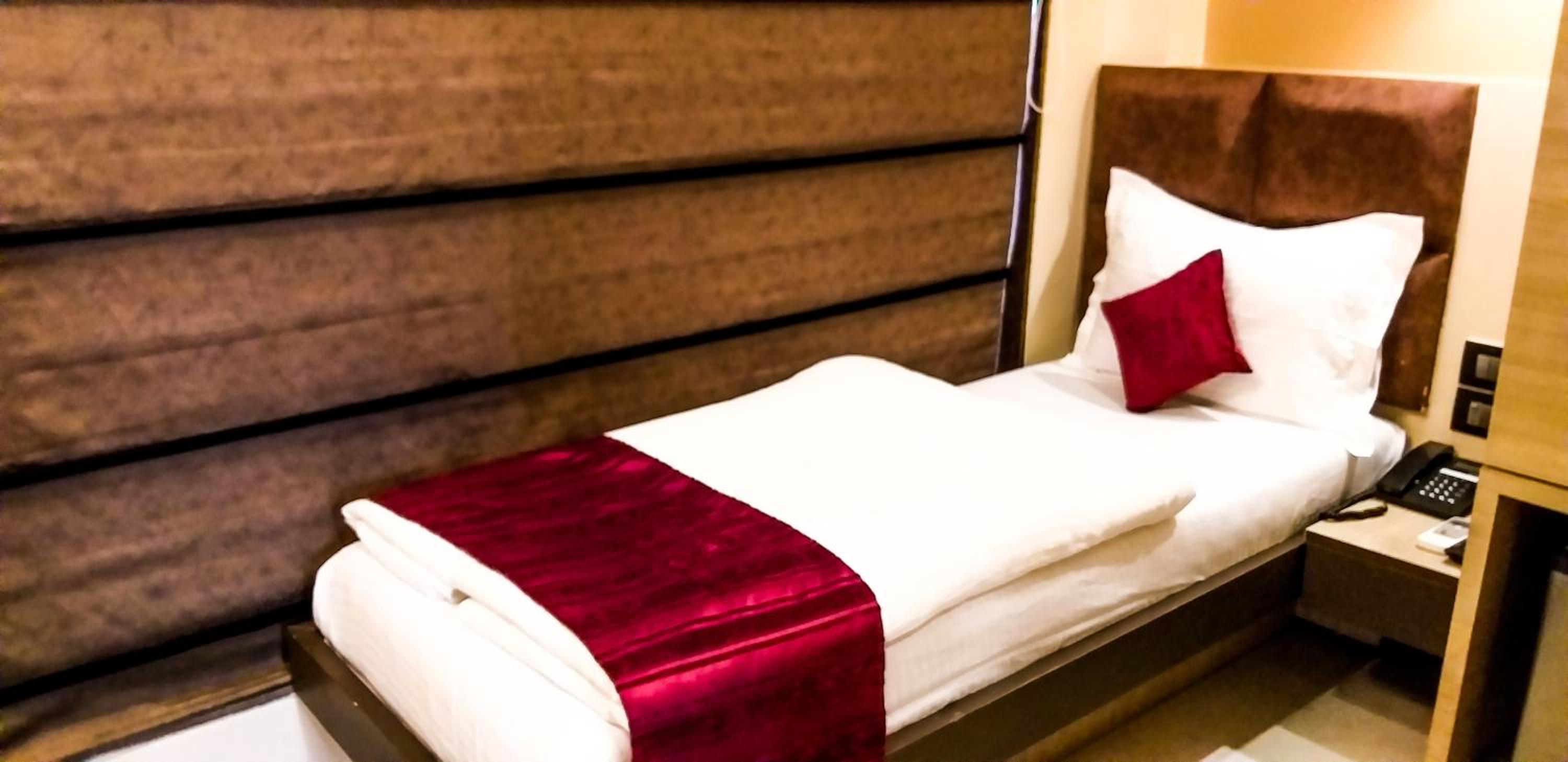 Deluxe Single Room