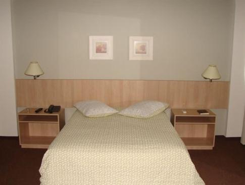 Standard Twin Room photo 3