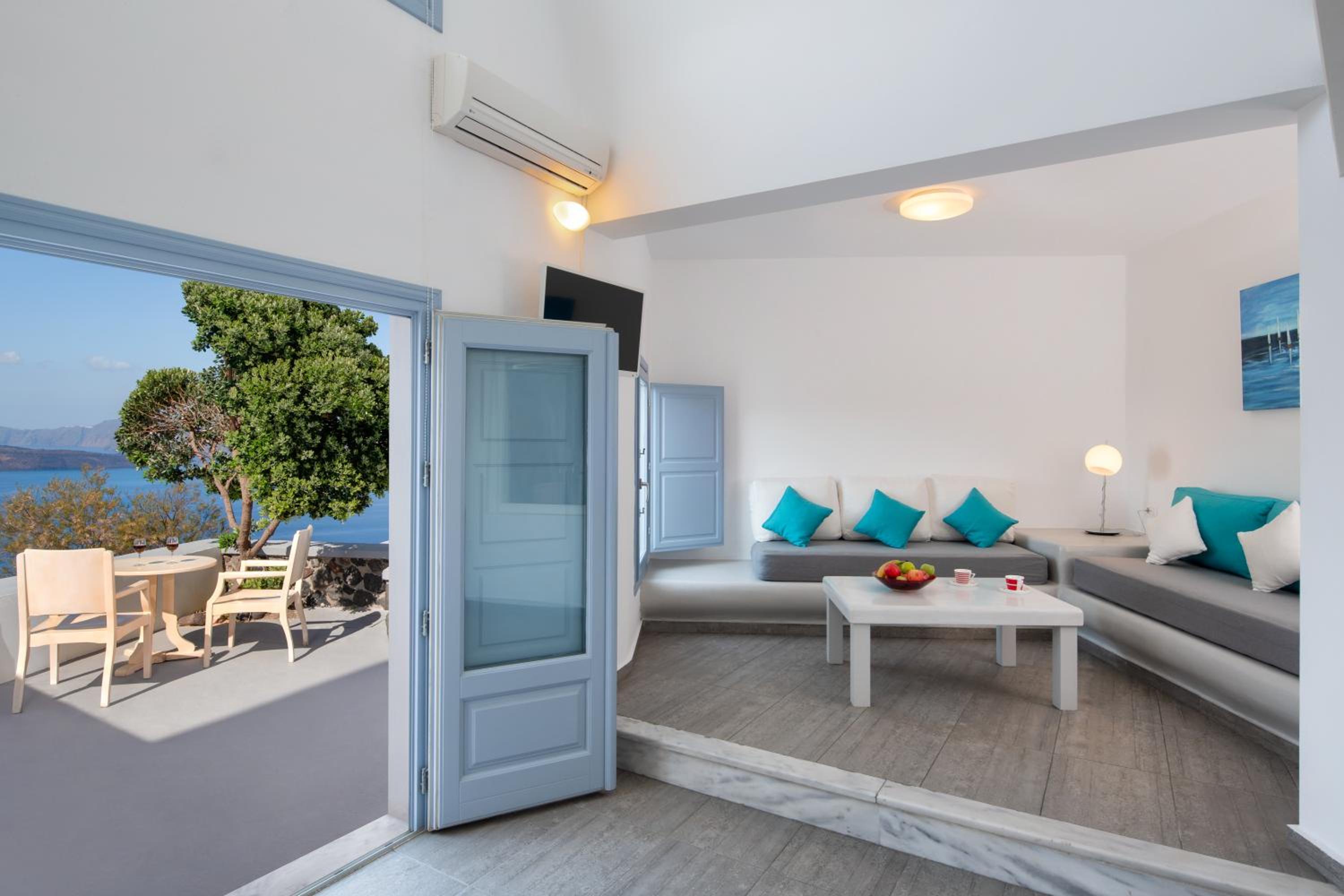 Executive Suite with Caldera View - Street Level - Photo 3