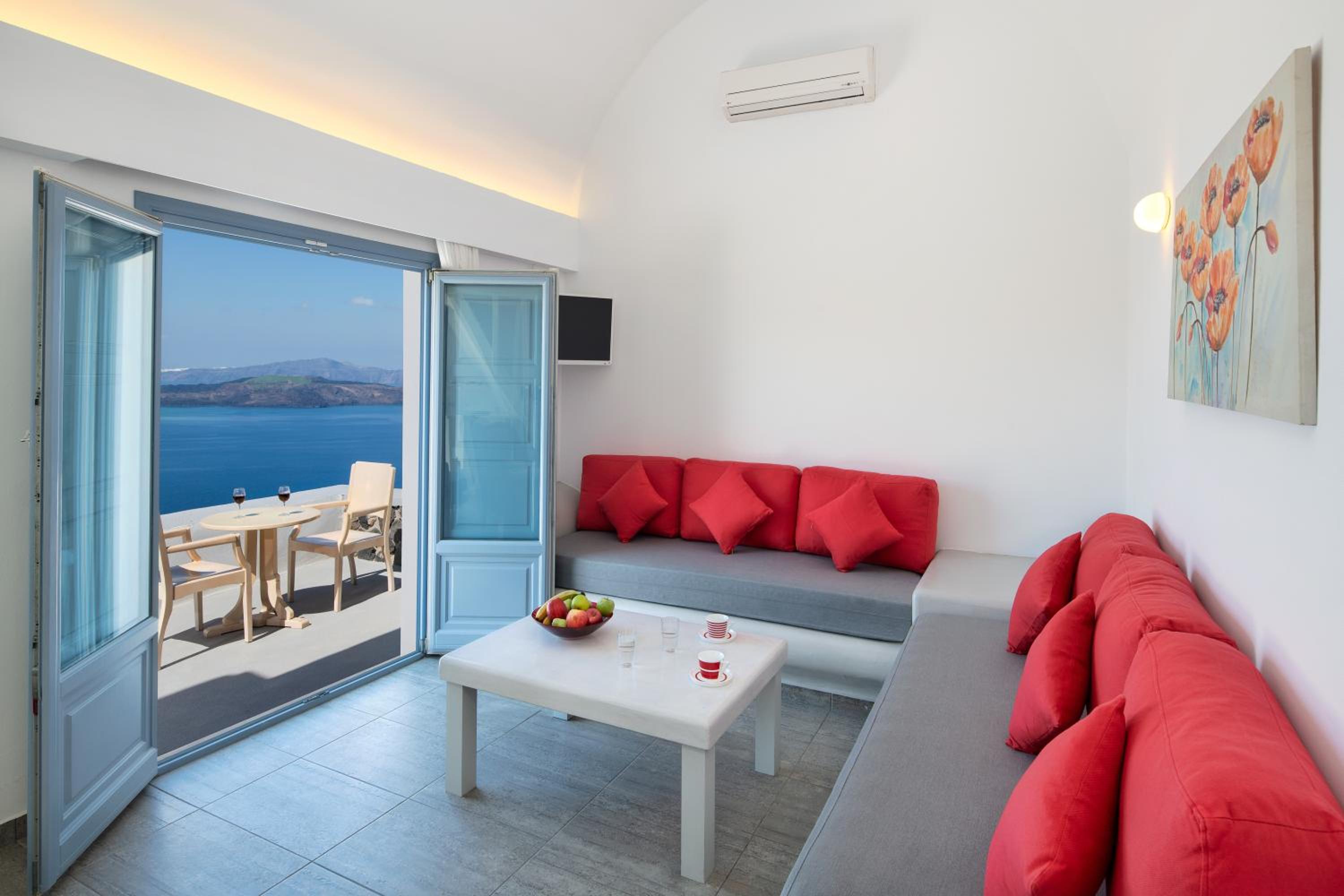 Executive Suite with Caldera View - Street Level - Photo 4
