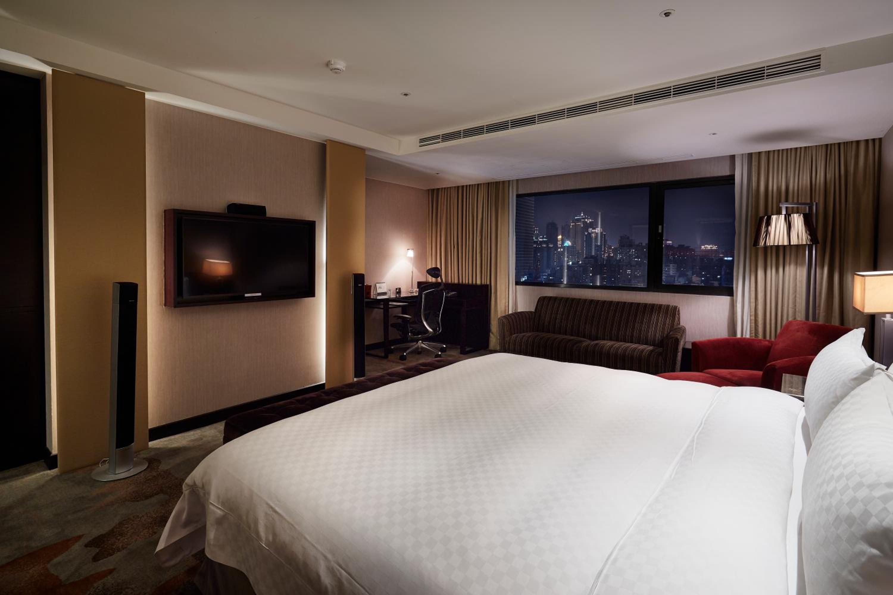 Eagle Suite