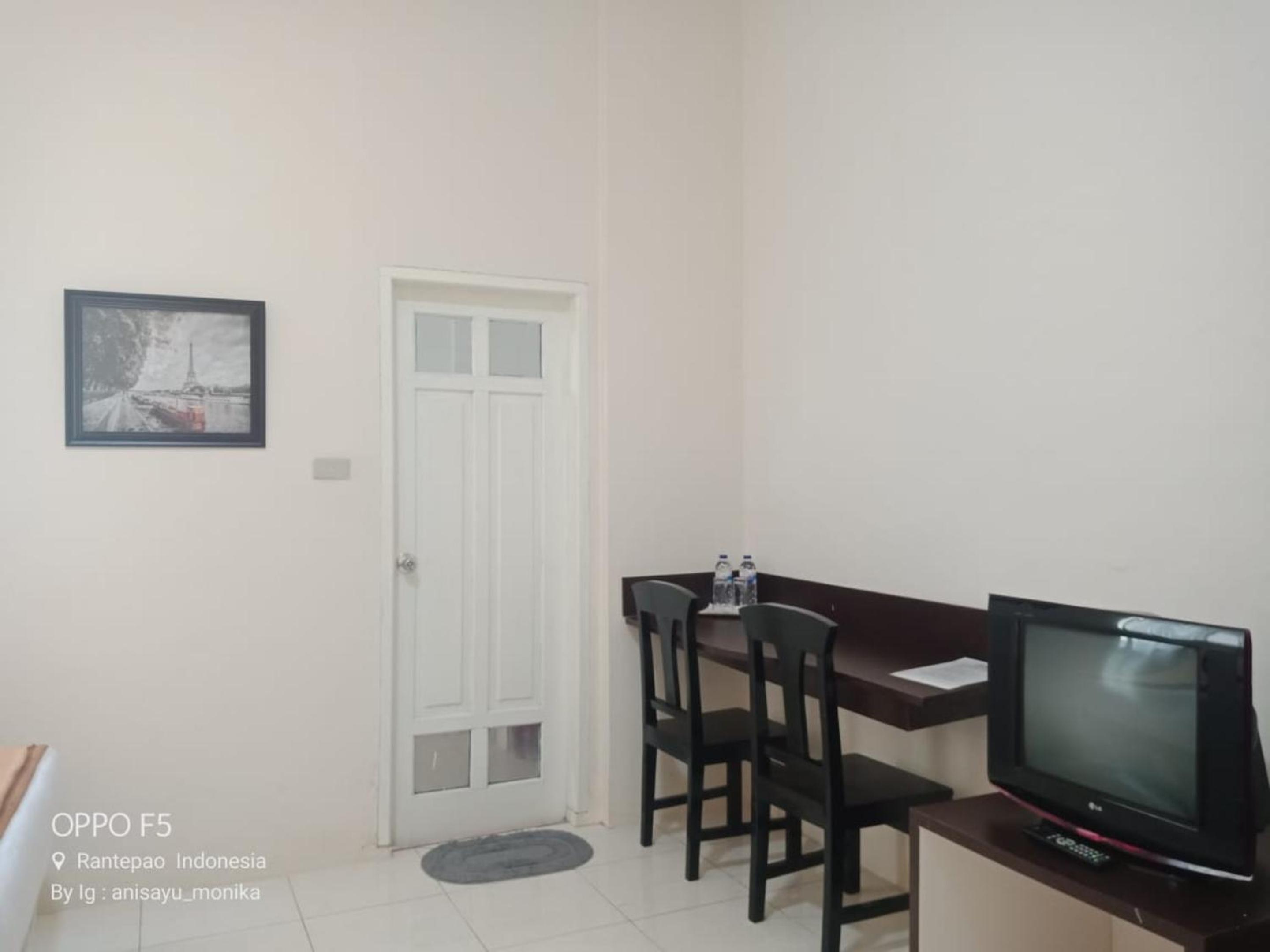 Deluxe Room - Photo 8