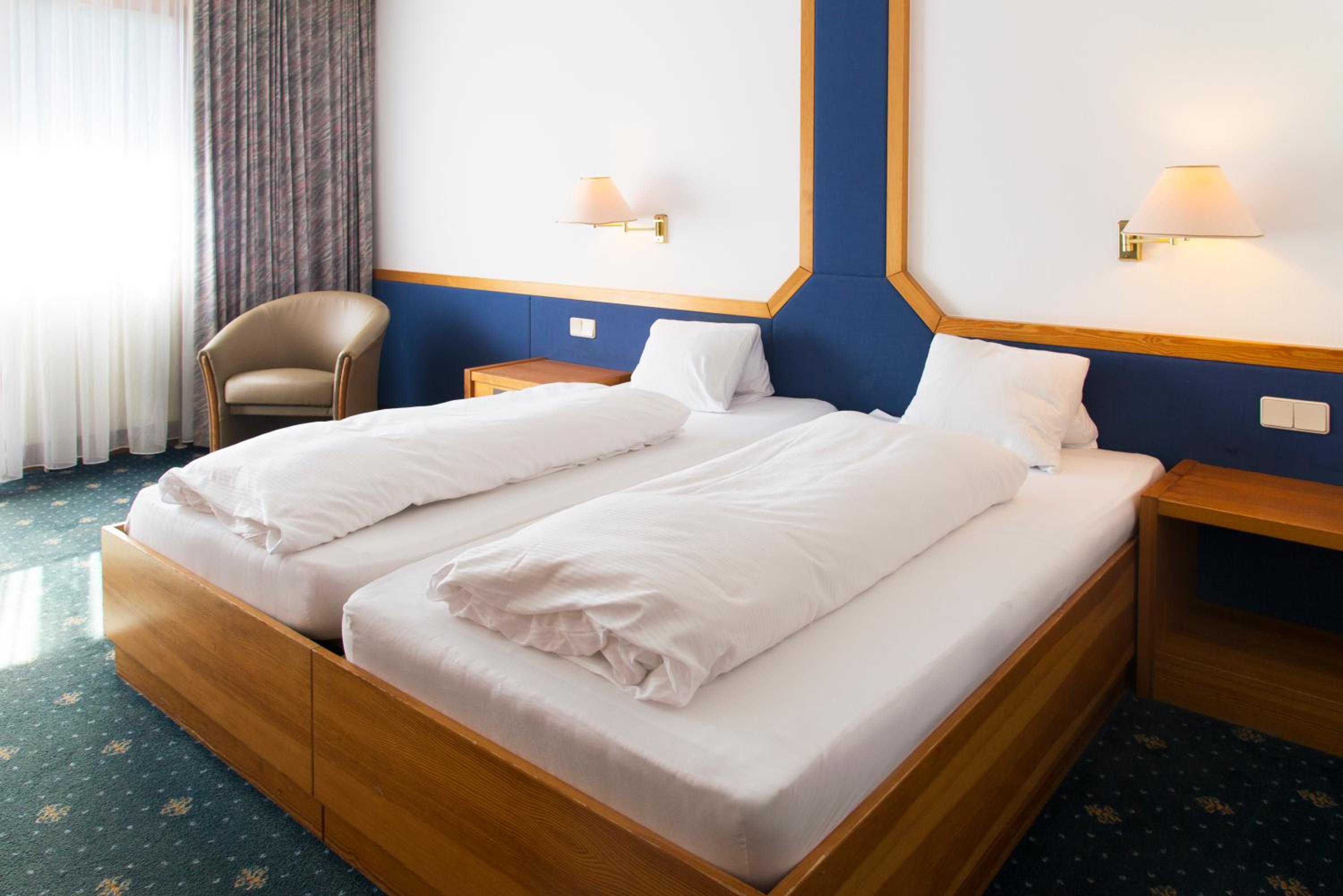Standard Double or Twin Room - Photo 7