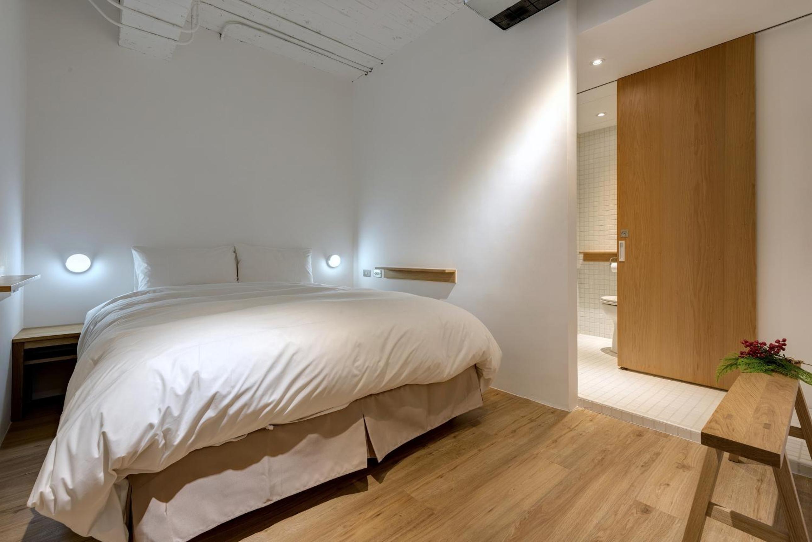 Standard Double Room photo 3