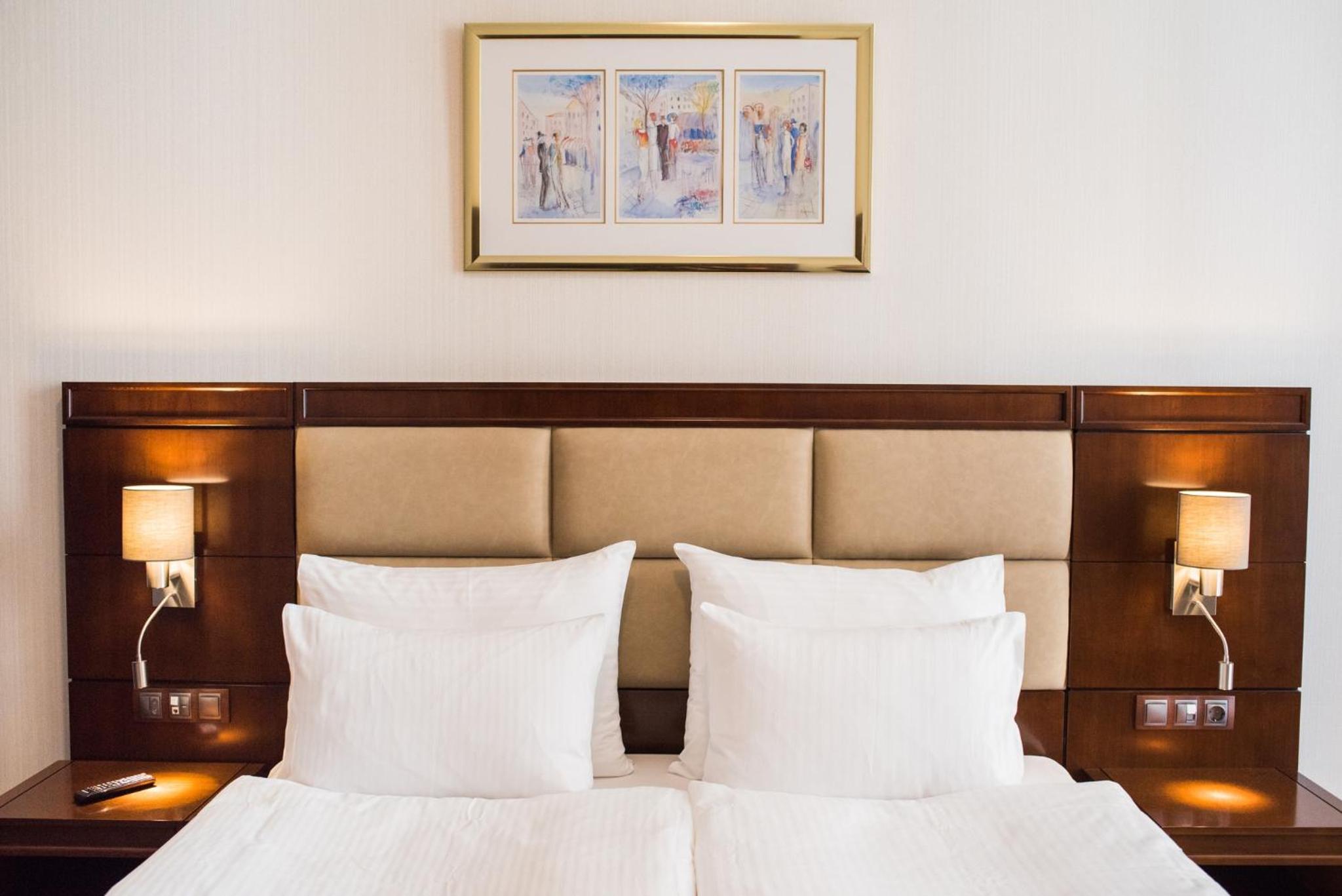 Superior Double or Twin Room photo 3
