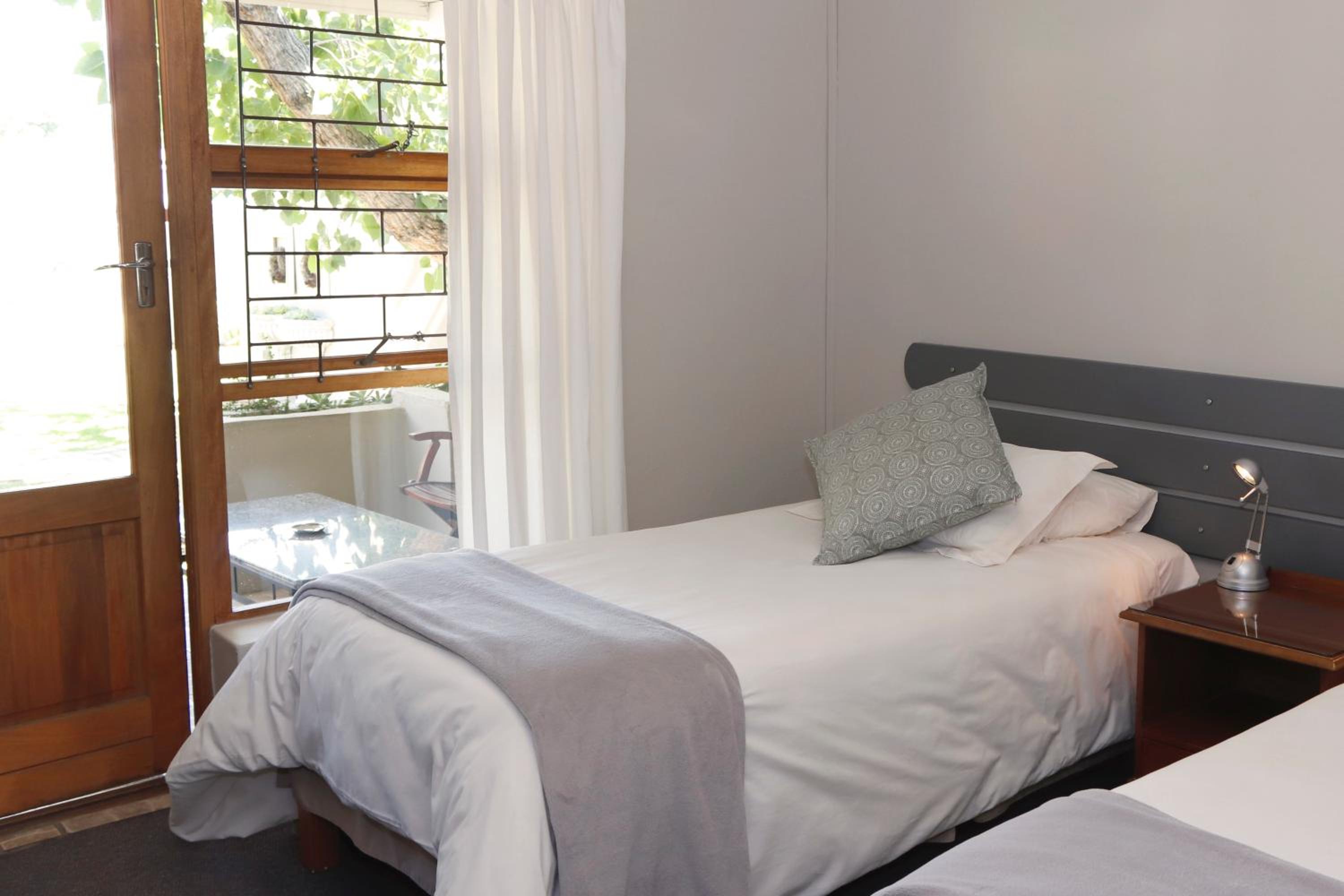 Single Room with Garden View photo 2