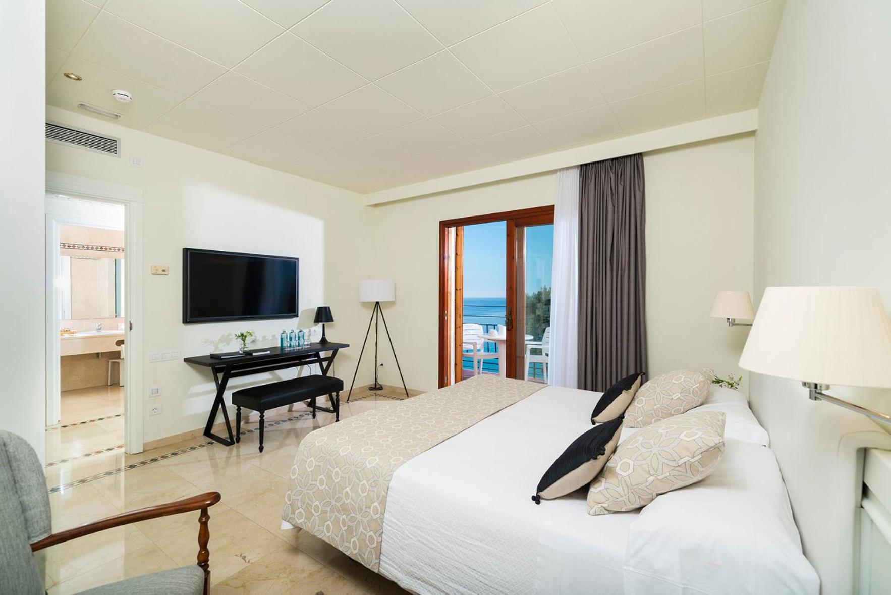 Suite With Sea View photo 1