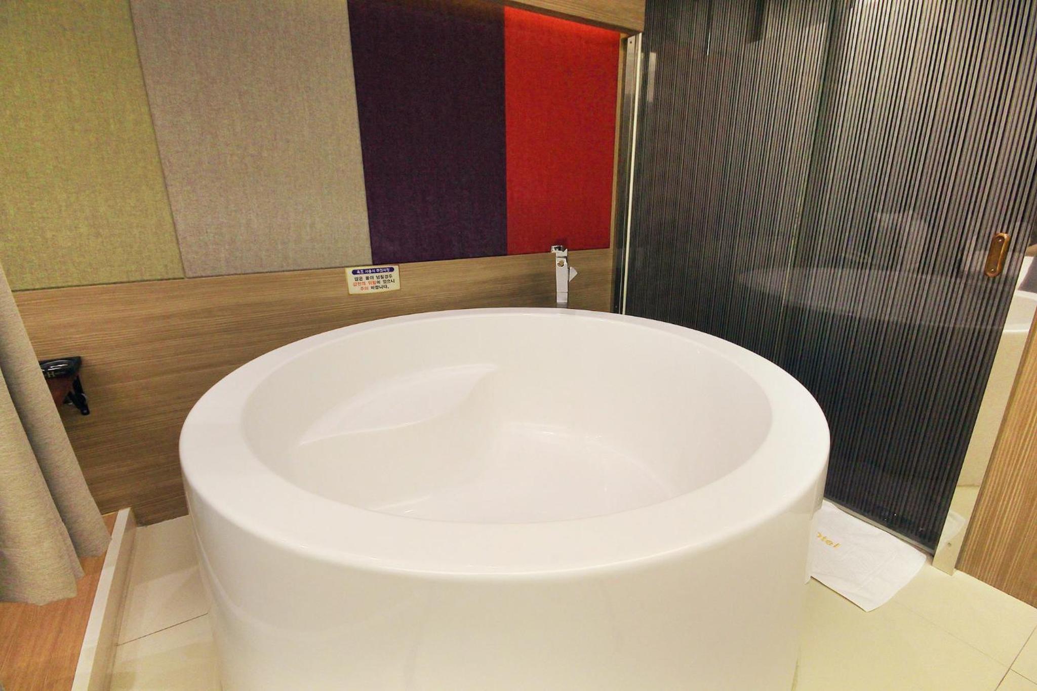 Double Room With Spa Bath photo 3