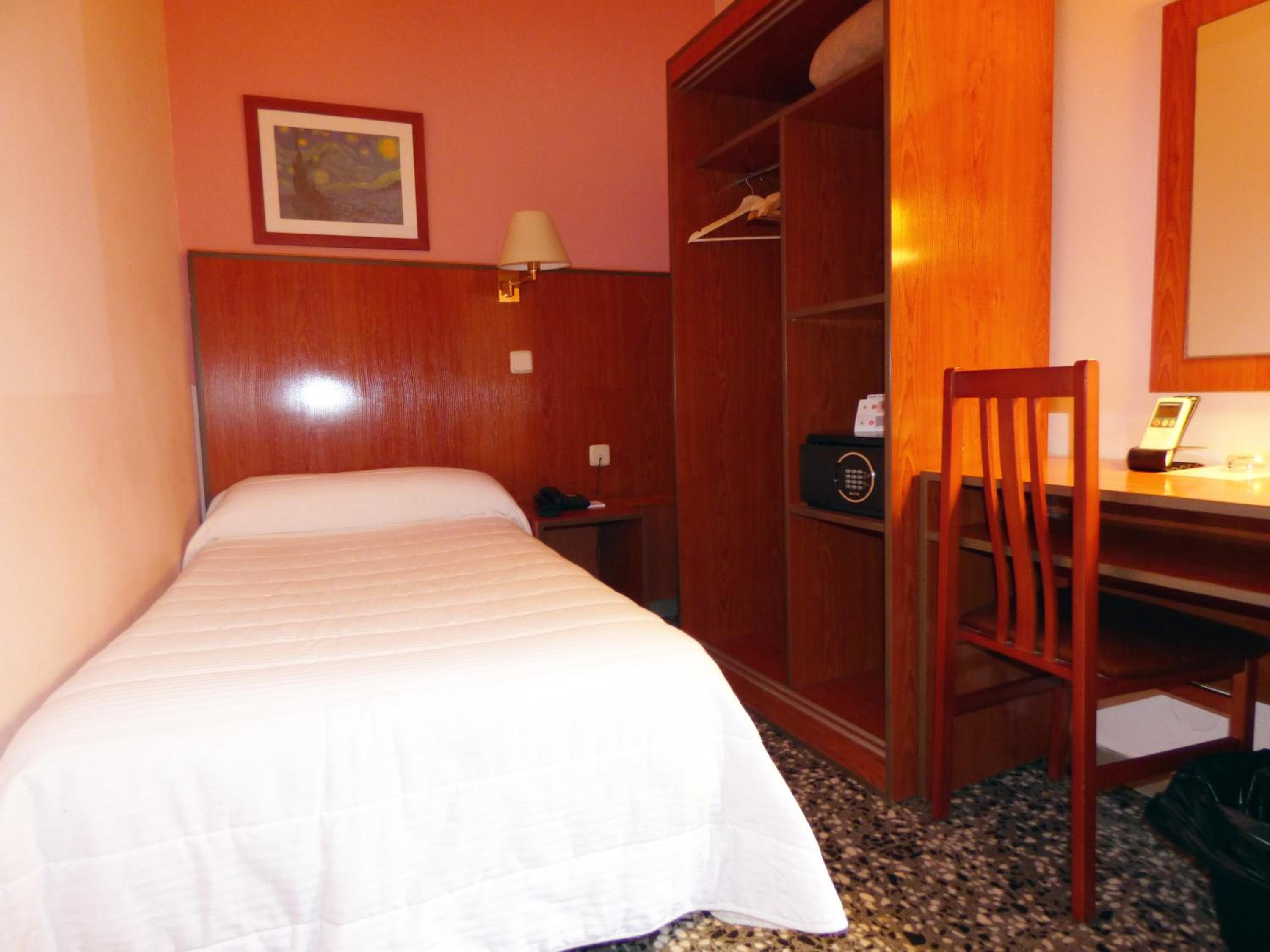 Budget Single Room
