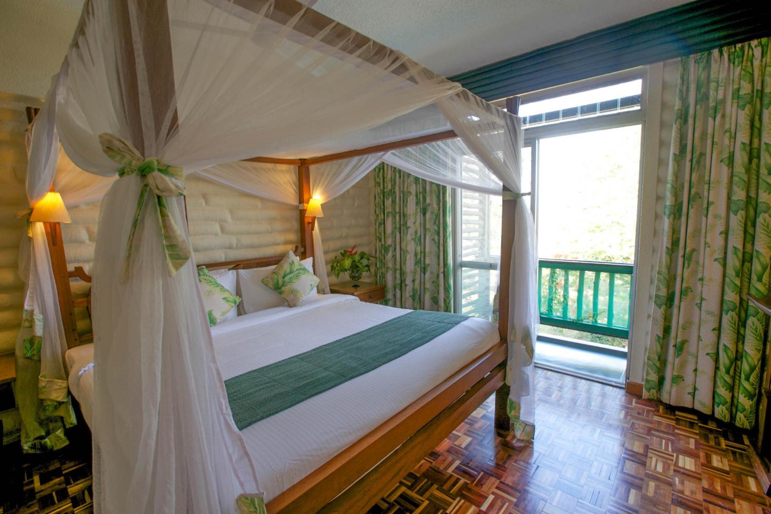 Executive Suite - Photo 4