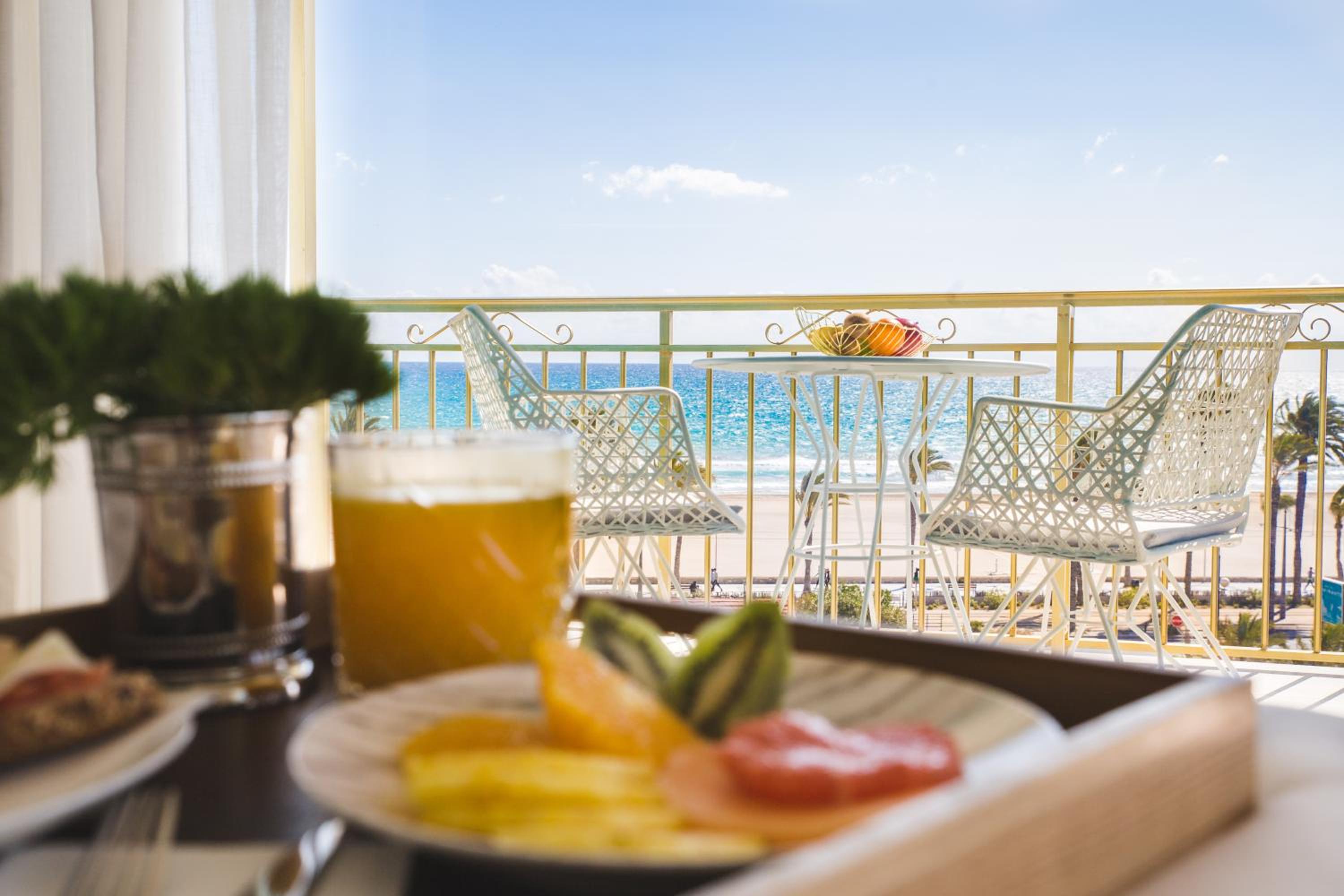 Superior Double Room with Sea View - Photo 8