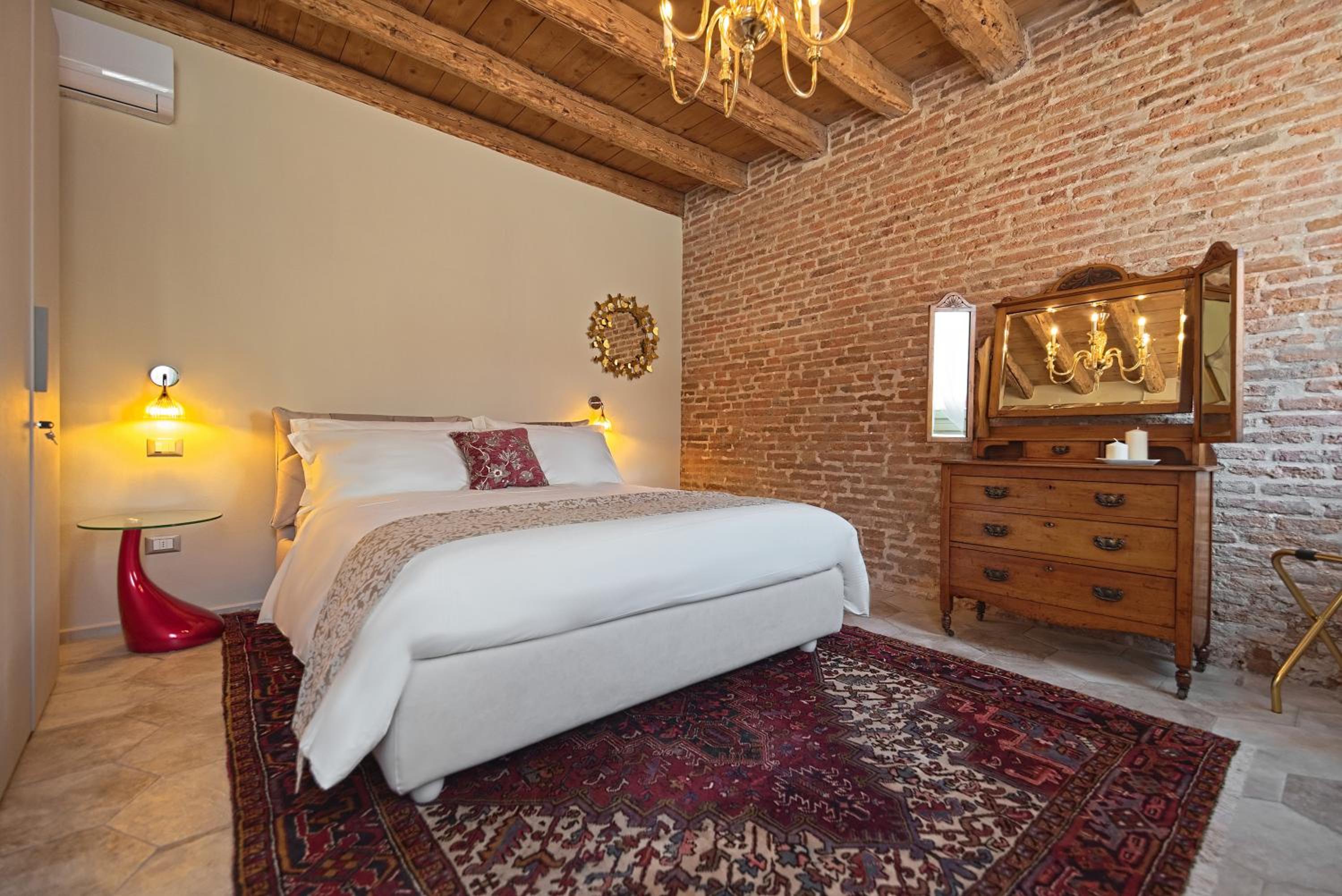 Superior Double Room with Private External Bathroom photo 1