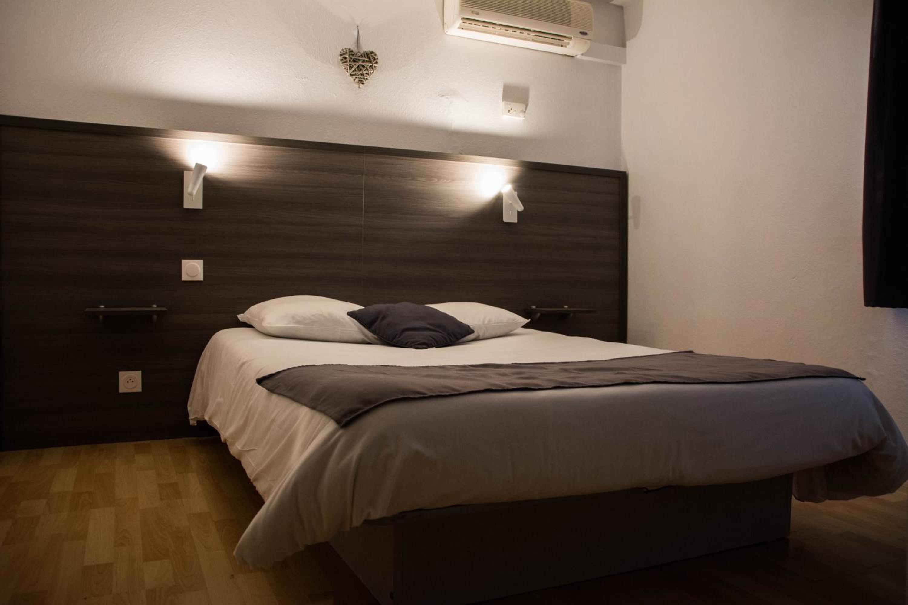 Double Room - Photo 2