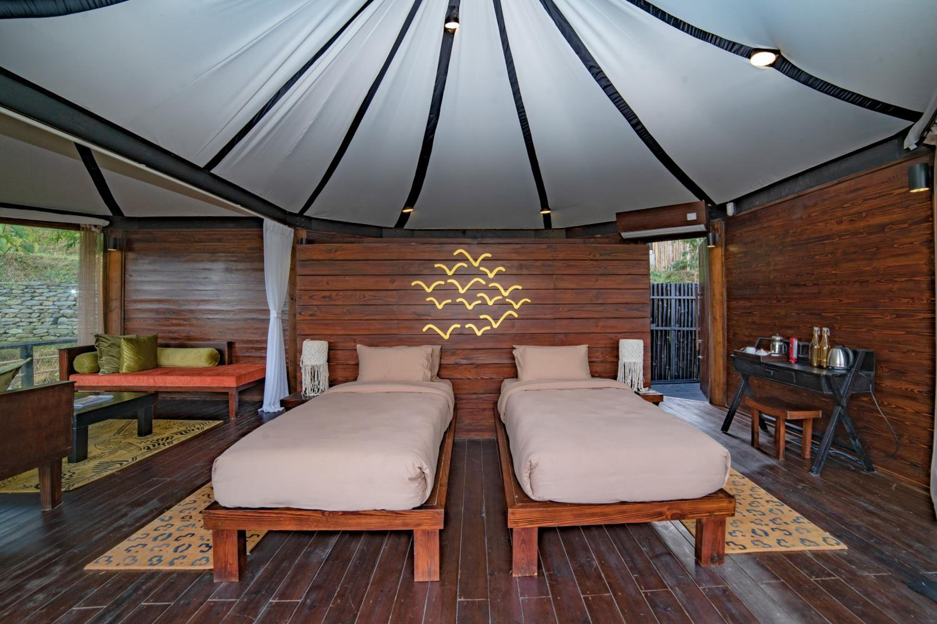 Classic Lake villa - Photo 22