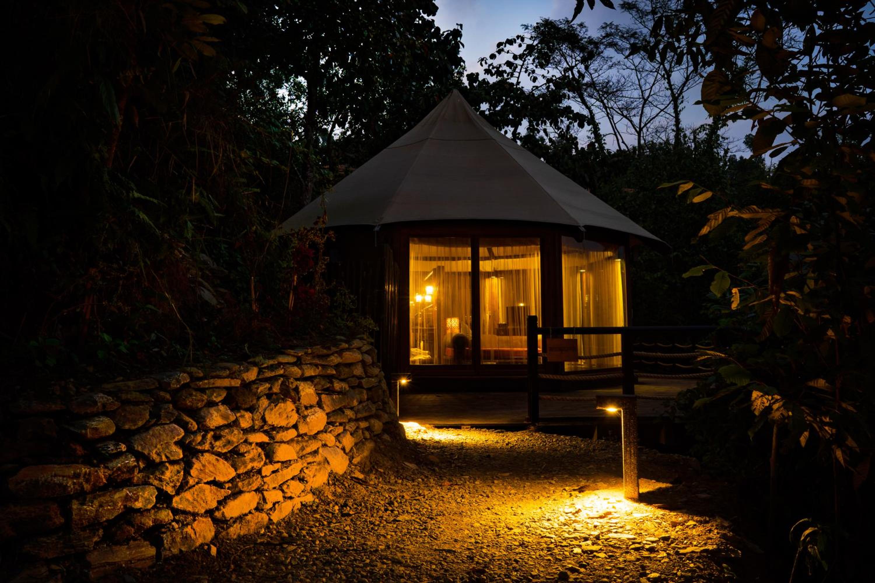 Classic Lake villa - Photo 2