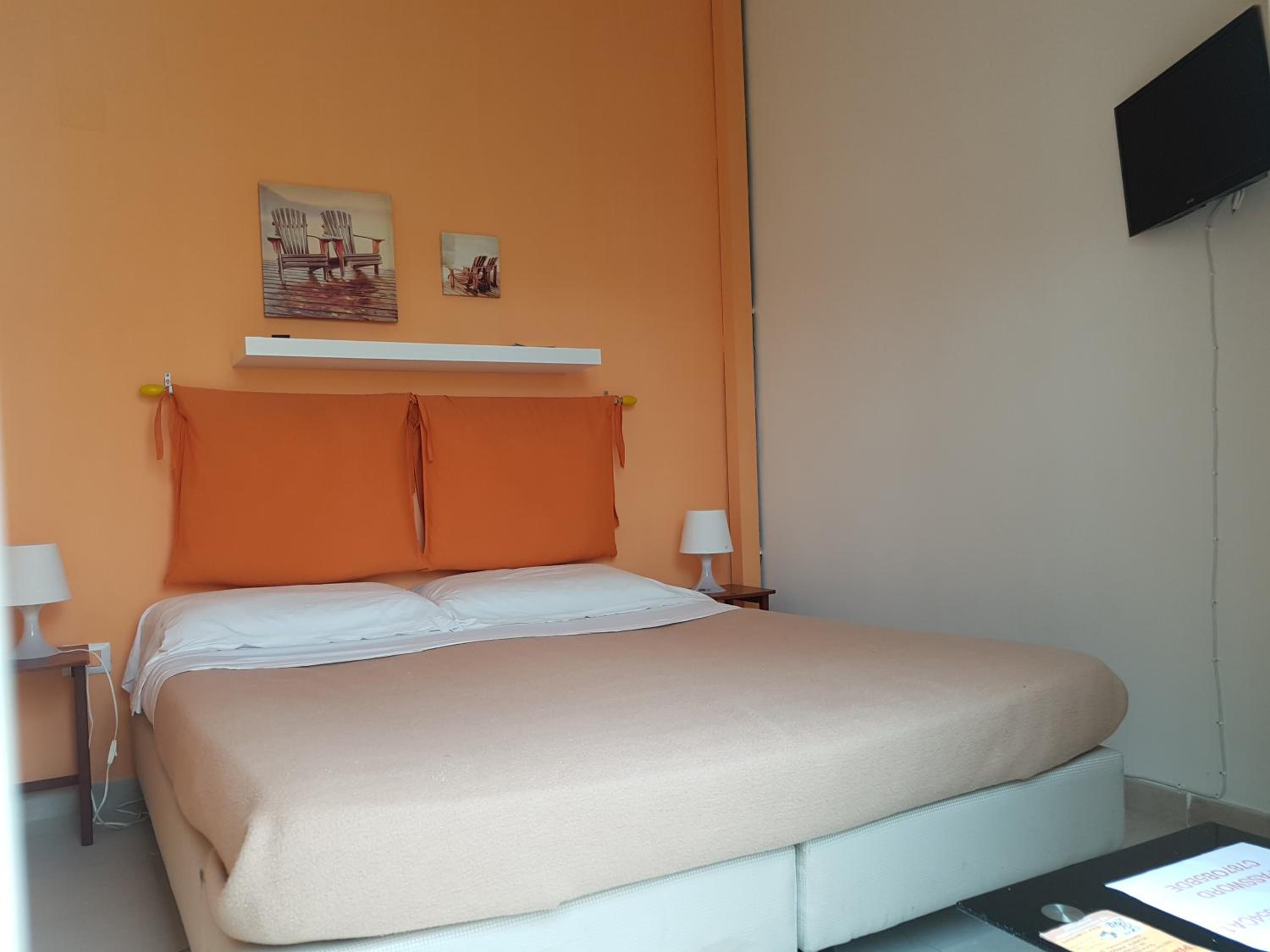 Basic Double Room