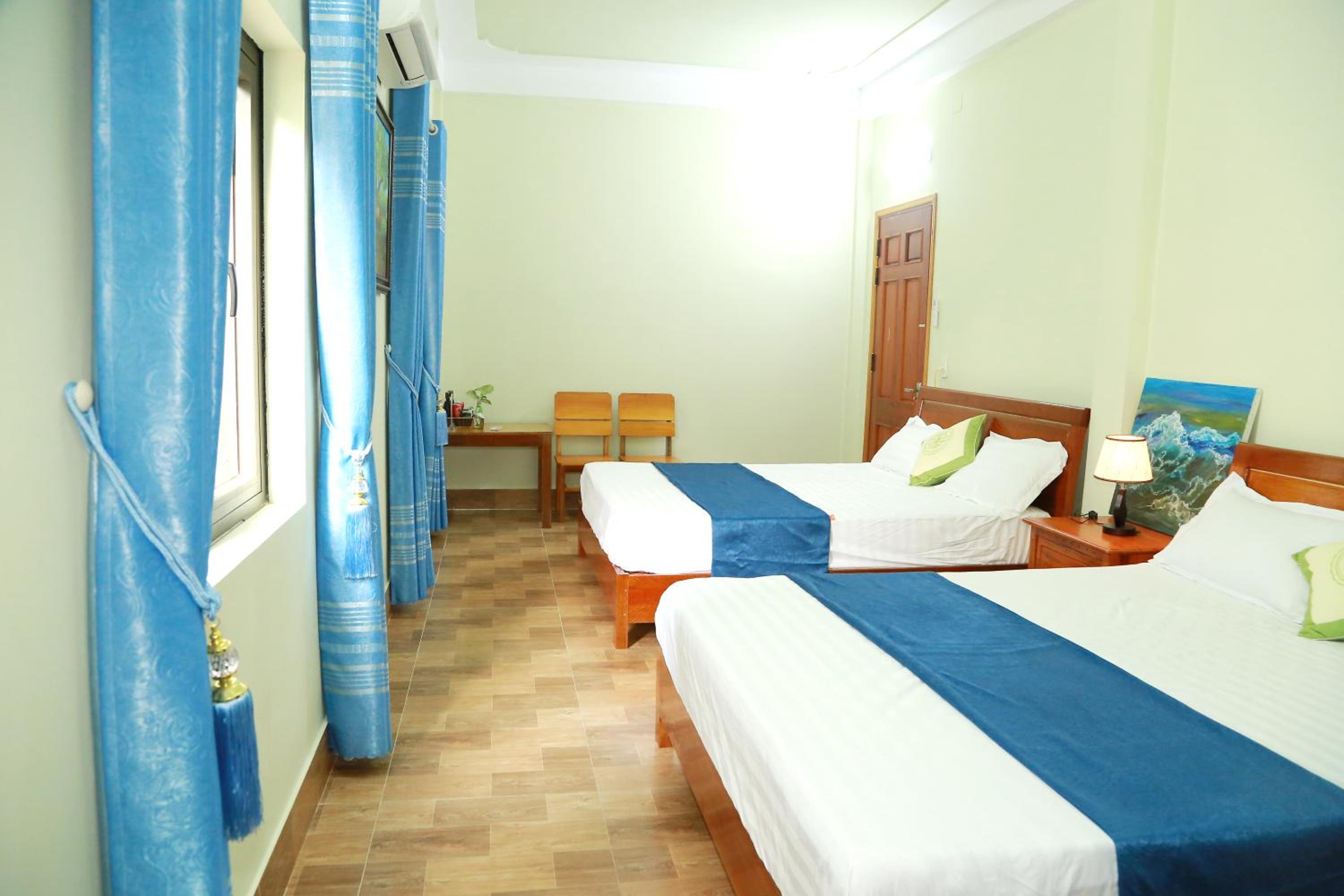 Large Double or Twin Room photo 3