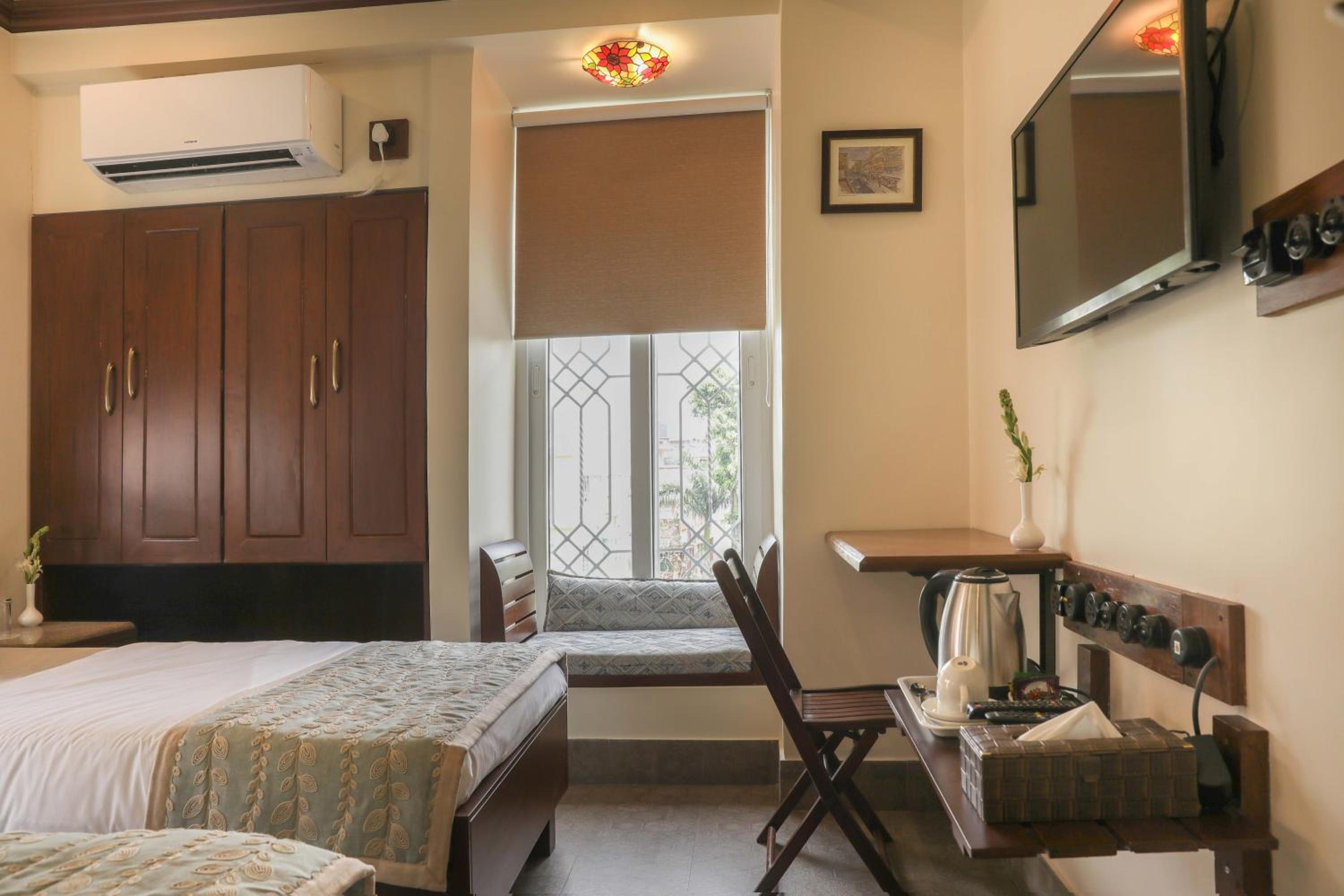 Standard Double or Twin Room - Photo 1