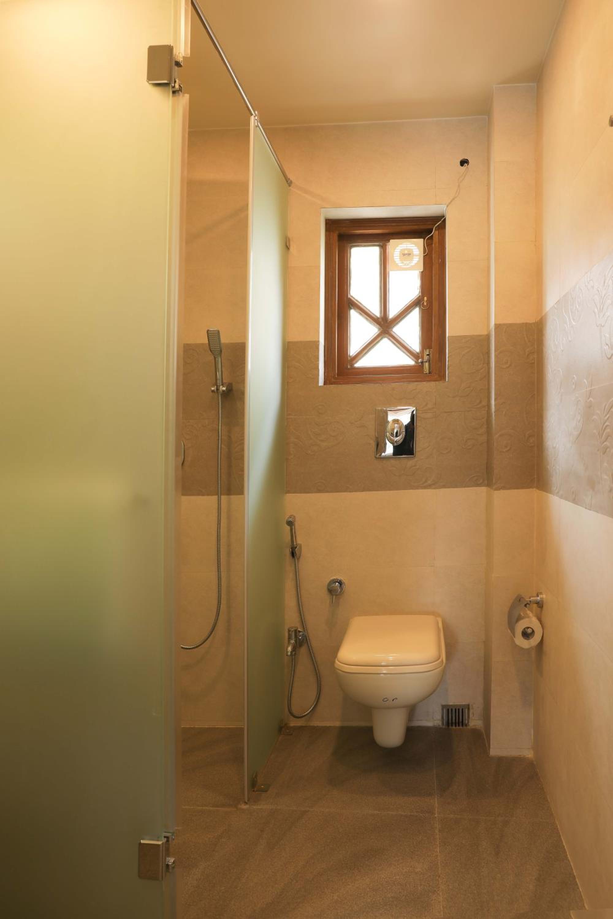 Standard Double or Twin Room - Photo 7