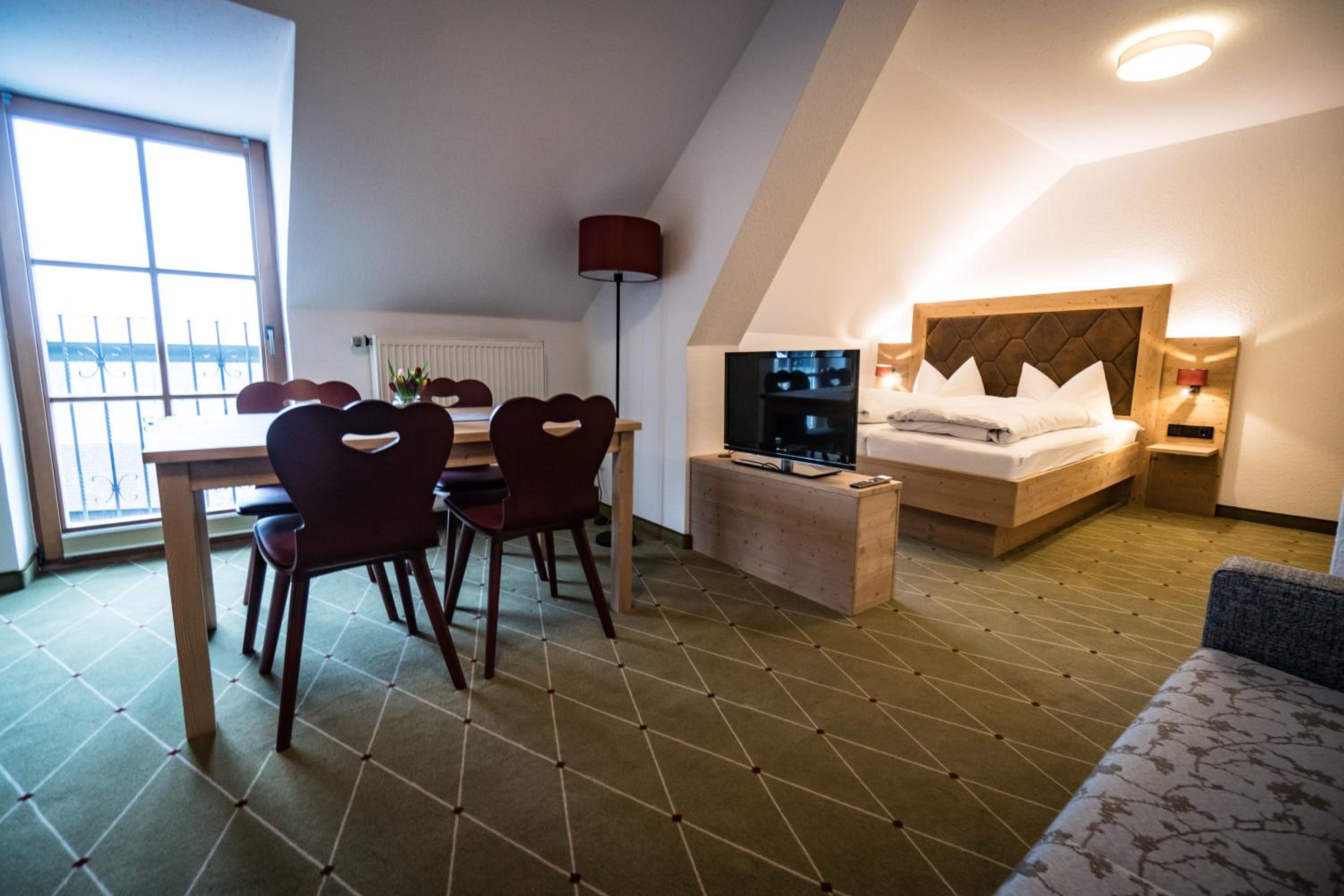 Double Room - Photo 10