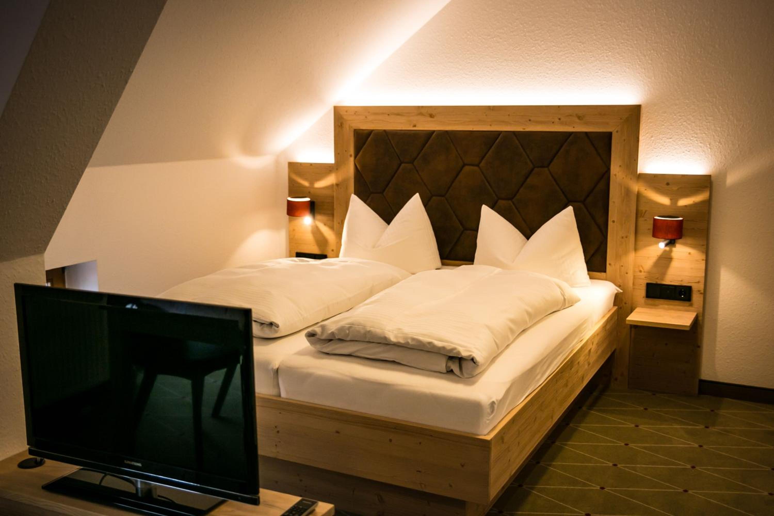 Double Room - Photo 16