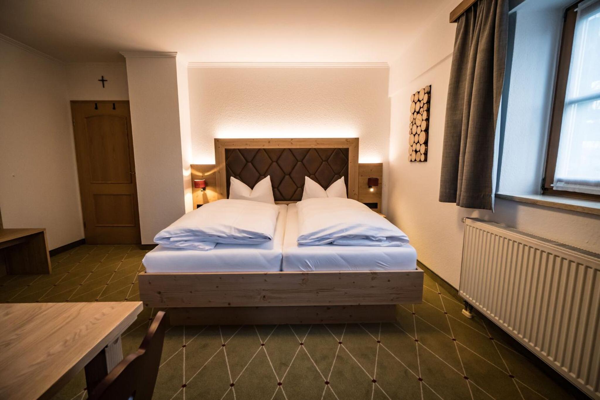 Double Room - Photo 8