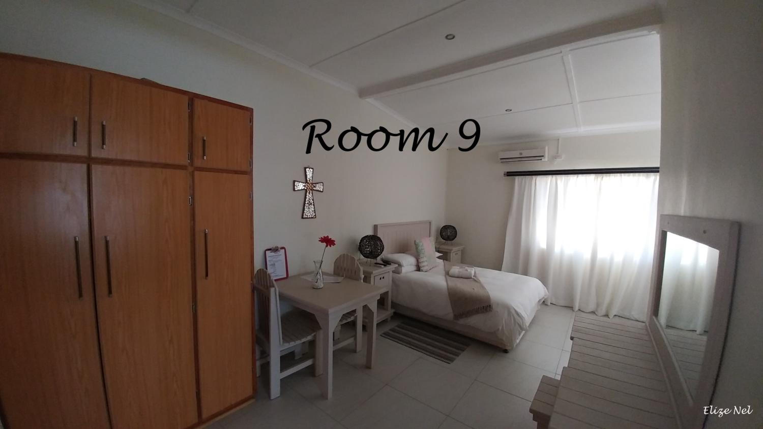 Deluxe Double or Twin Room photo 3
