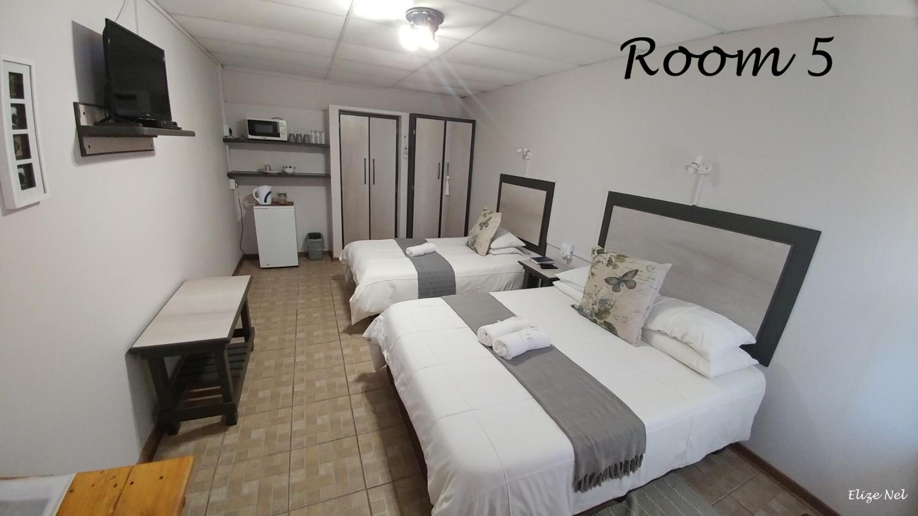 Deluxe Double or Twin Room photo 3